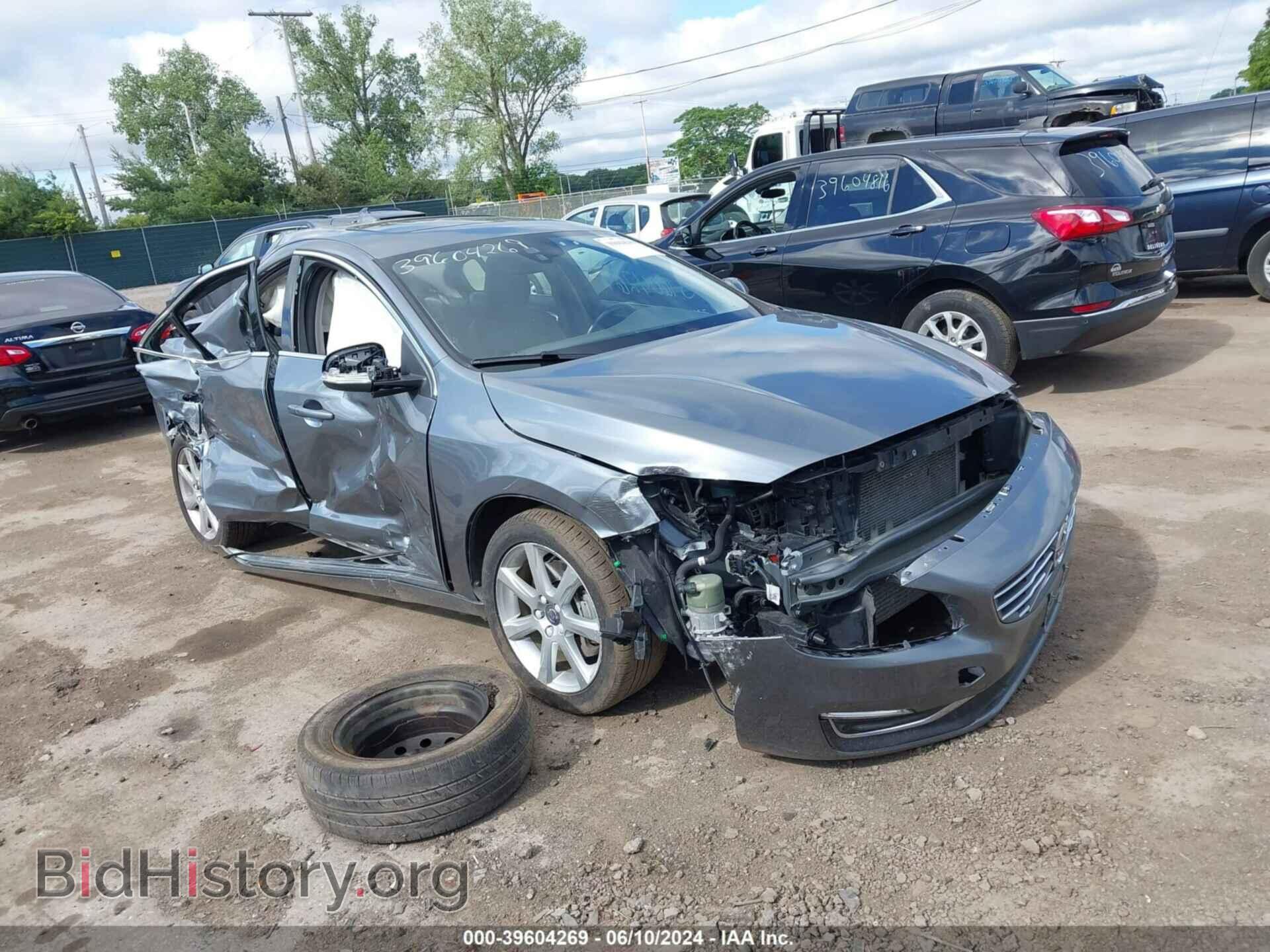 Фотография YV1612TK3G2392139 - VOLVO S60 2016