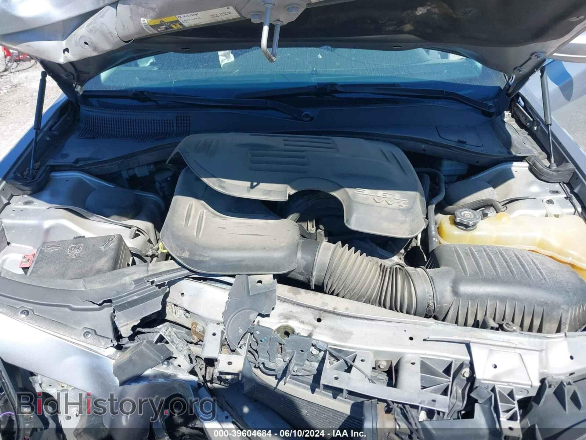 2015 CHRYSLER 300 - VIN: 2C3CCAAG0FH833036 - Фото 10