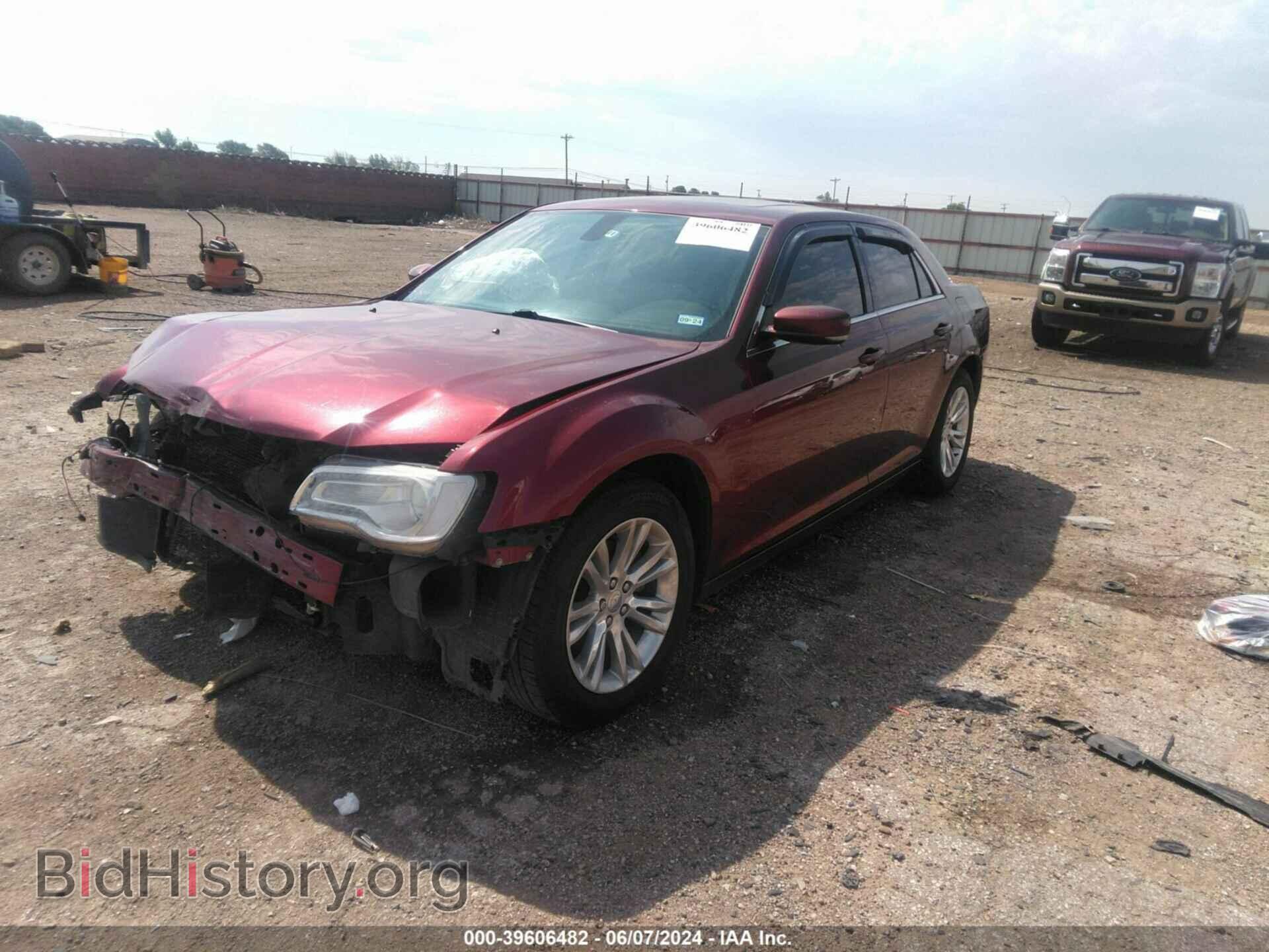 2016 CHRYSLER 300 - VIN: 2C3CCAAG0GH274055 - Фото 2