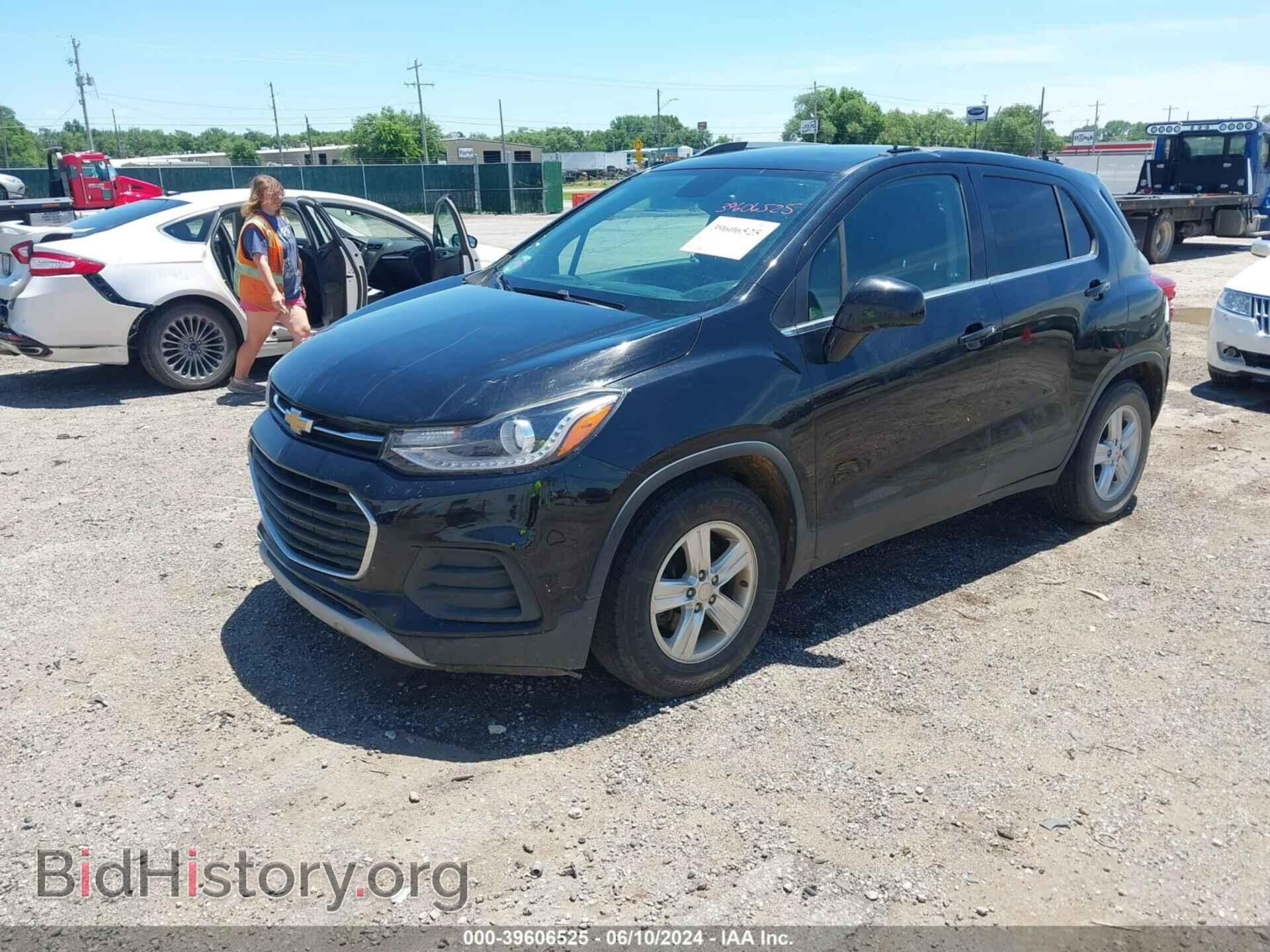 2017 CHEVROLET TRAX - VIN: 3GNCJLSB4HL159975 - Фото 2