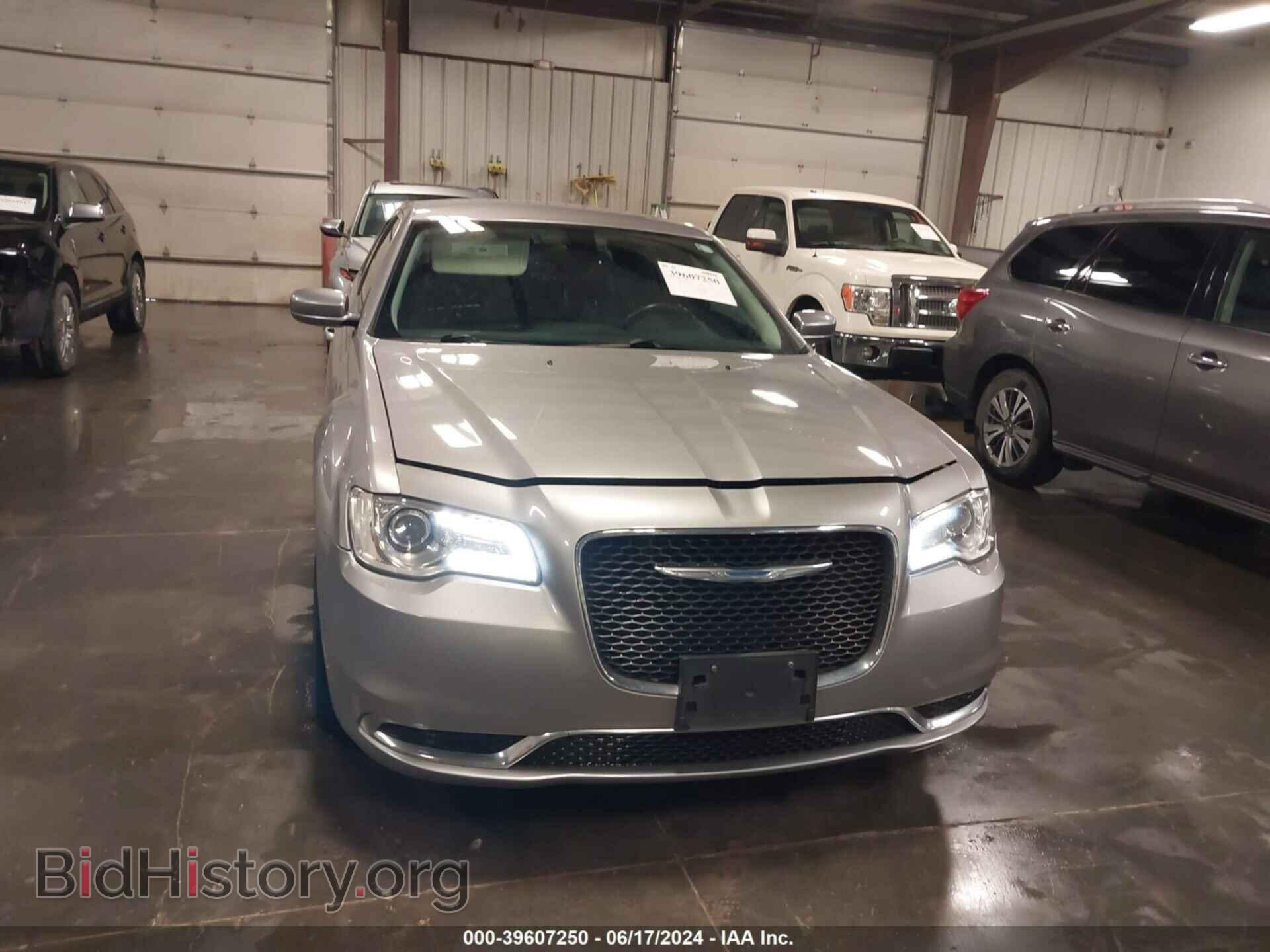 2015 CHRYSLER 300 - VIN: 2C3CCARG6FH831098 - Фото 12