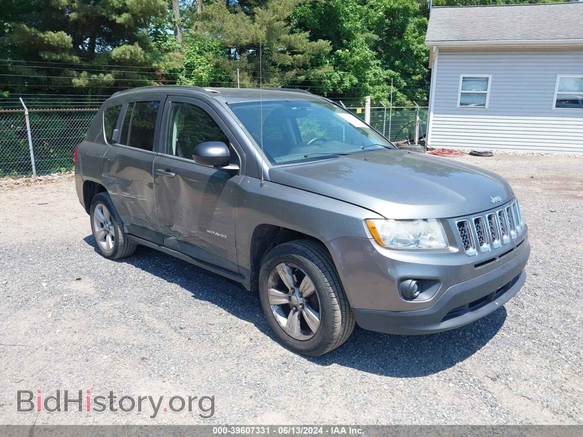 Photo 1J4NT1FA0BD230520 - JEEP COMPASS 2011