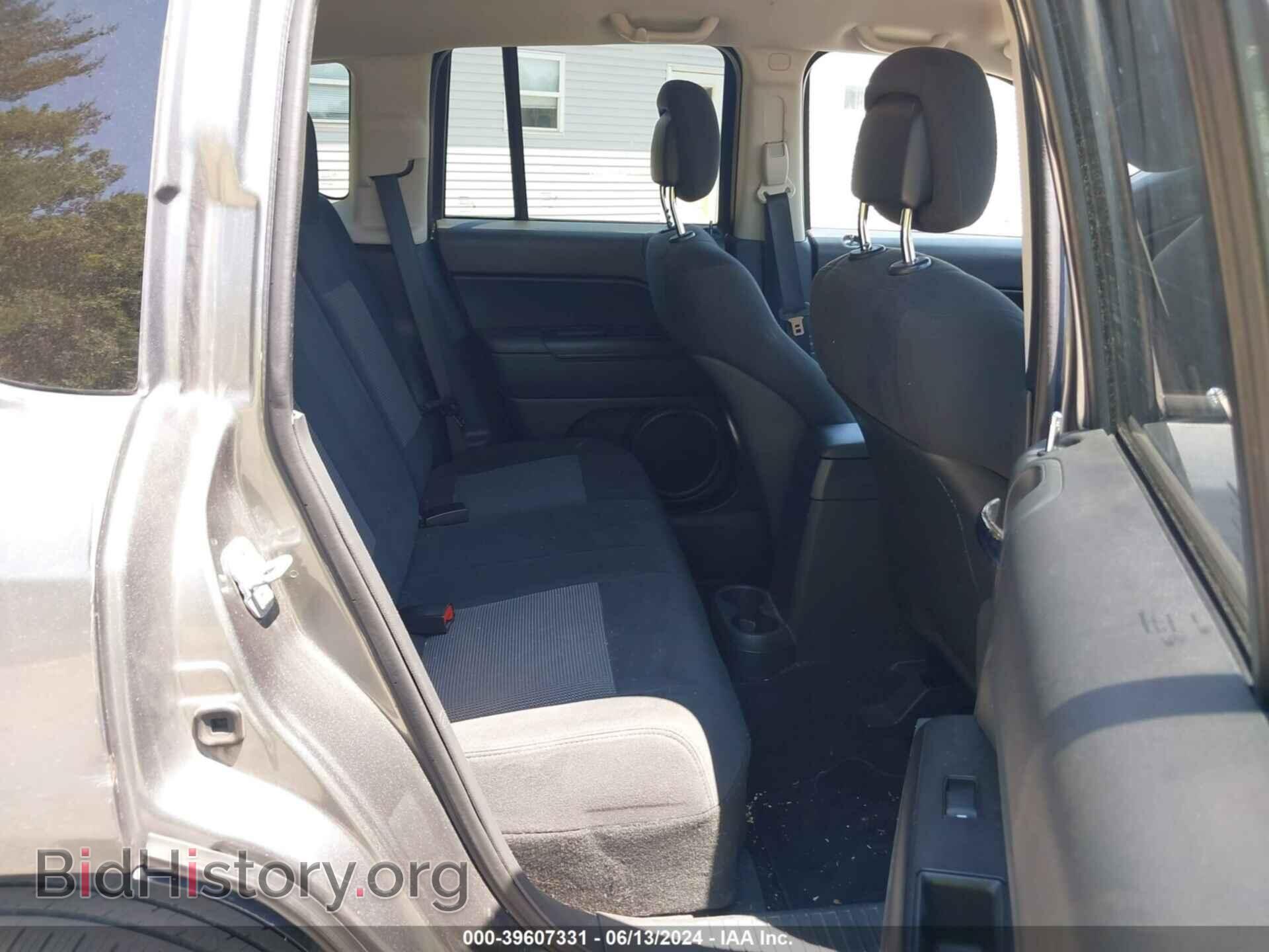 2011 JEEP COMPASS - VIN: 1J4NT1FA0BD230520 - Photo 8