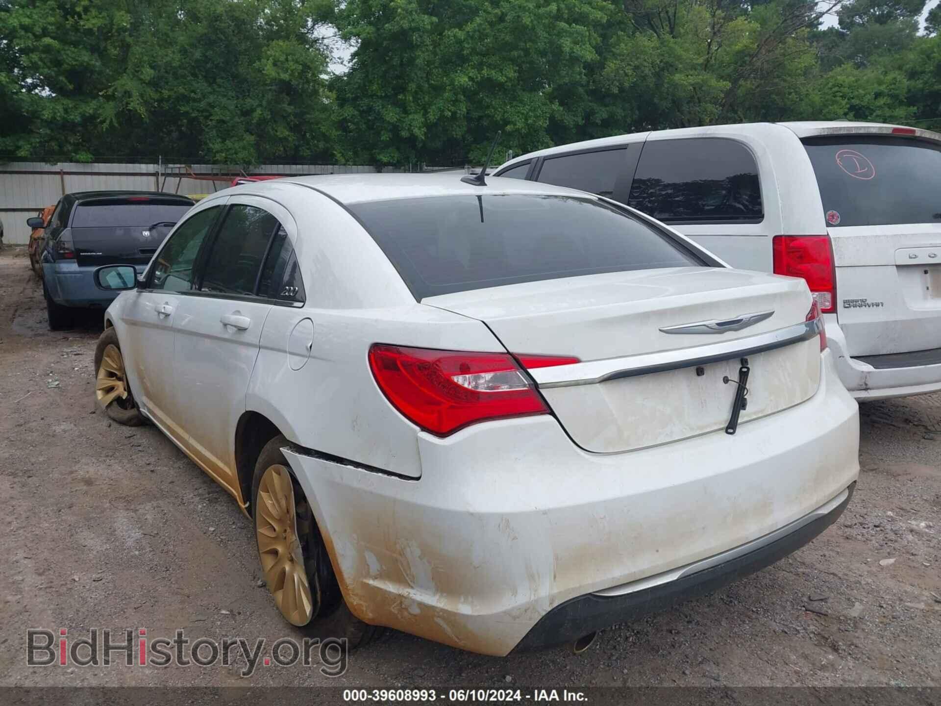 2013 CHRYSLER 200 - VIN: 1C3CCBAG3DN727822 - Фото 3