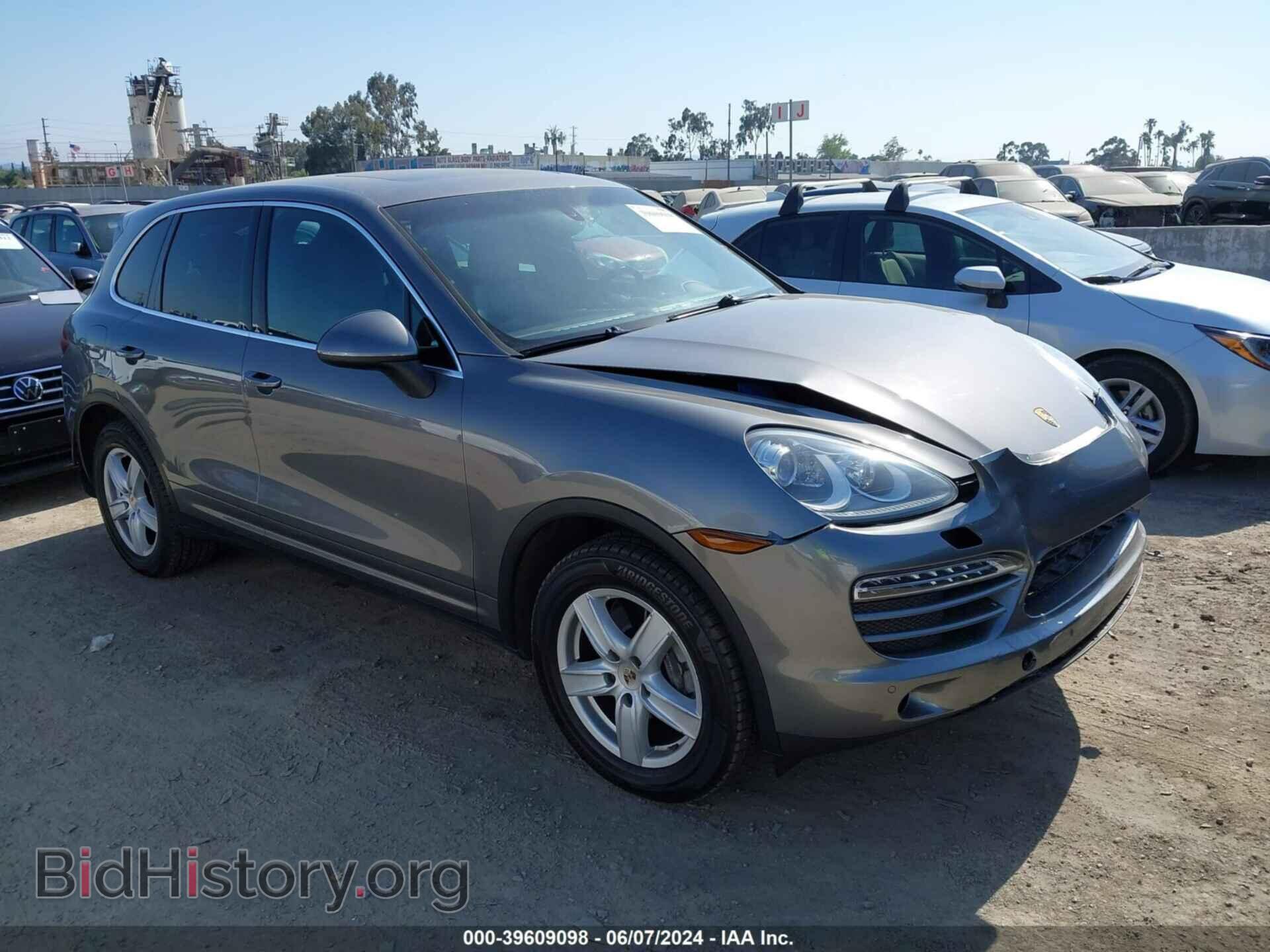 Фотография WP1AA2A22CLA10009 - PORSCHE CAYENNE 2012