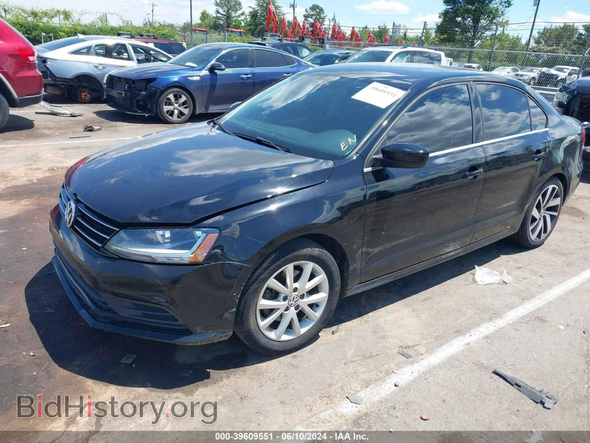 2017 VOLKSWAGEN JETTA - VIN: 3VW2B7AJ0HM367568 - Фото 2