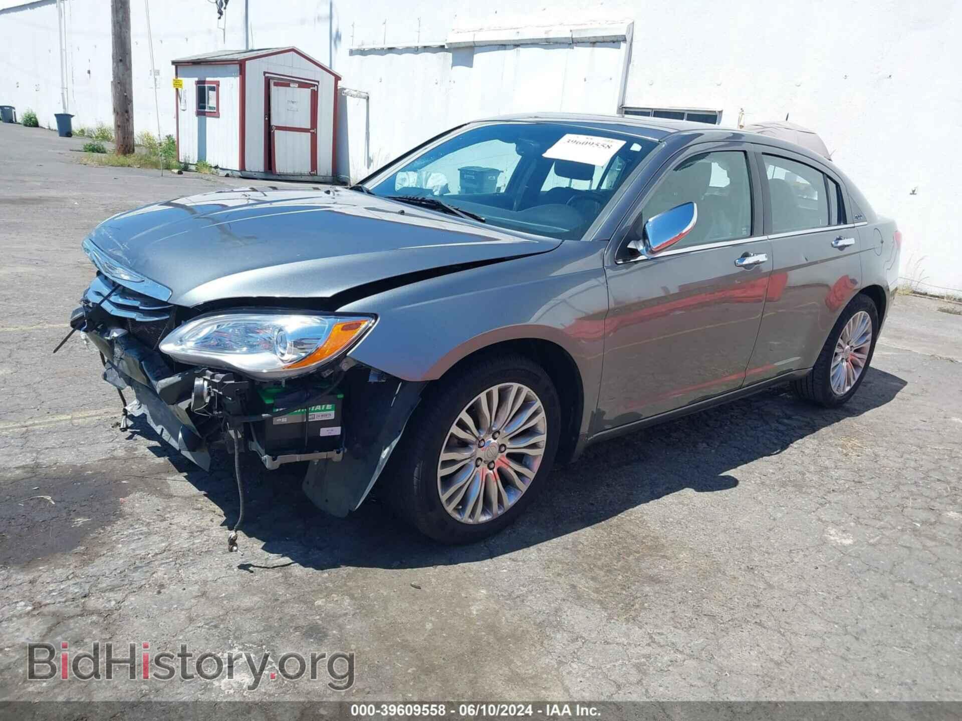 2011 CHRYSLER 200 - VIN: 1C3BC2FG6BN582969 - Фото 2