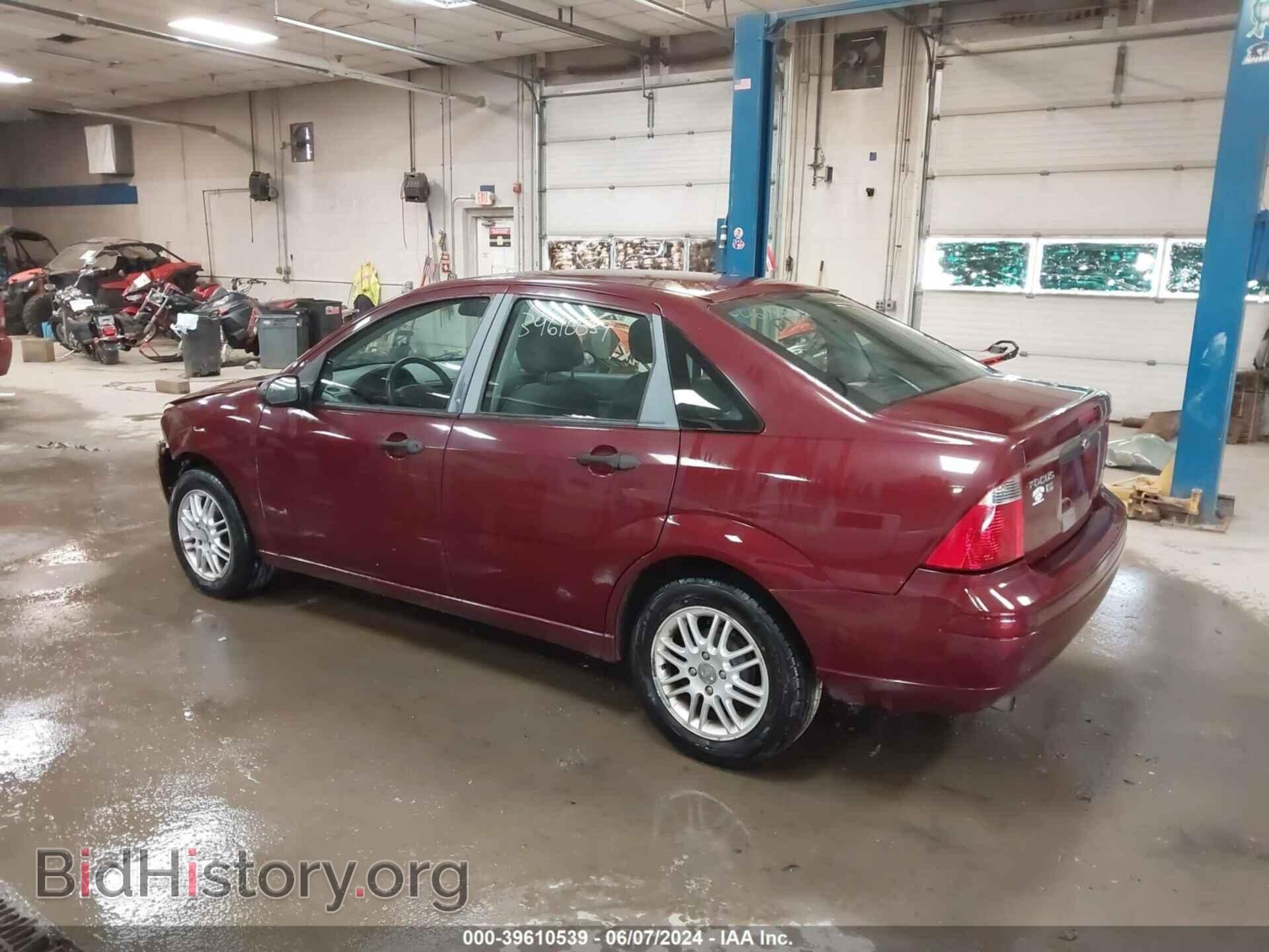 2007 FORD FOCUS - VIN: 1FAHP34N97W259945 - Фото 3