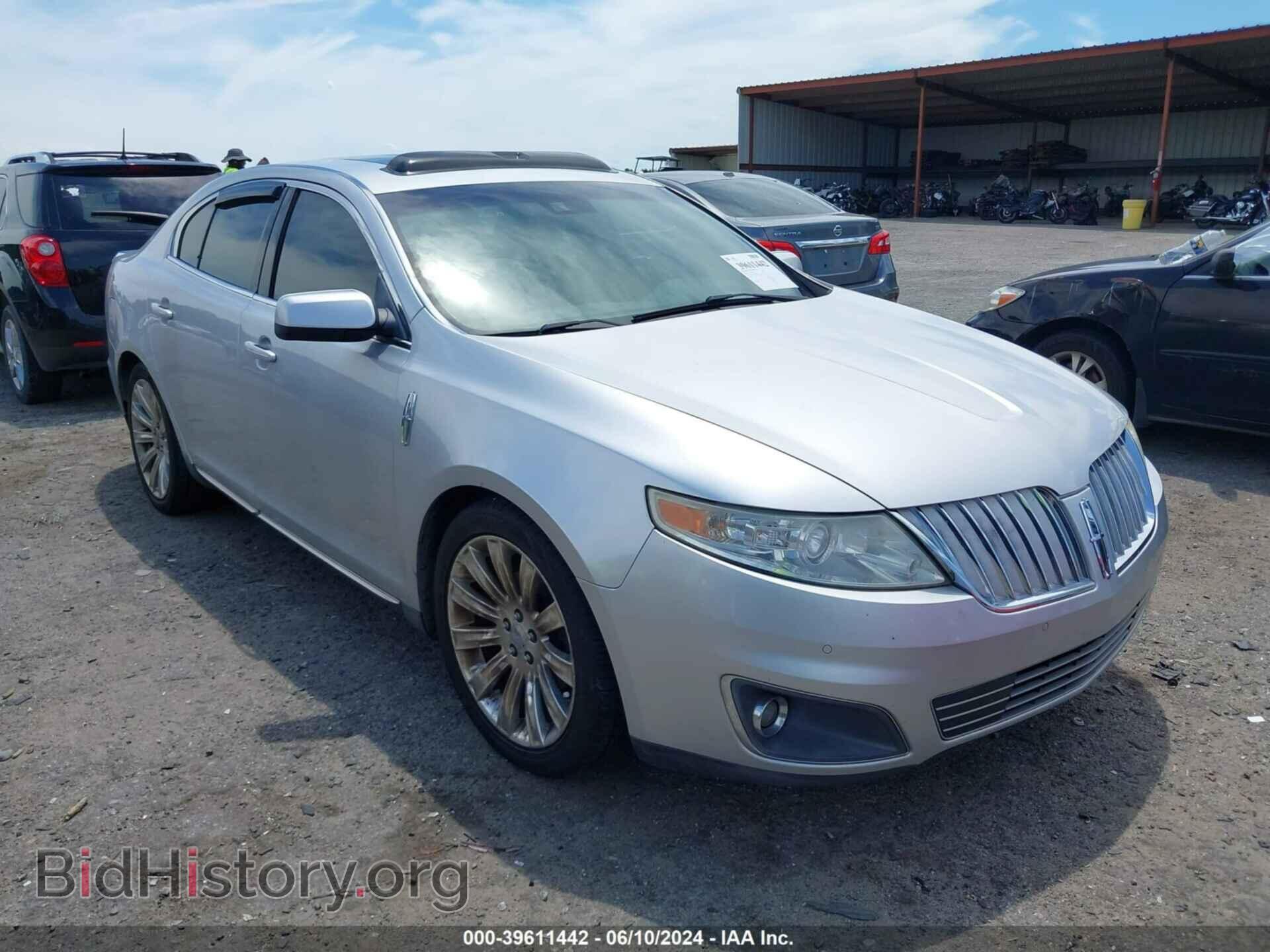 Photo 1LNHL9FT8AG610703 - LINCOLN MKS 2010