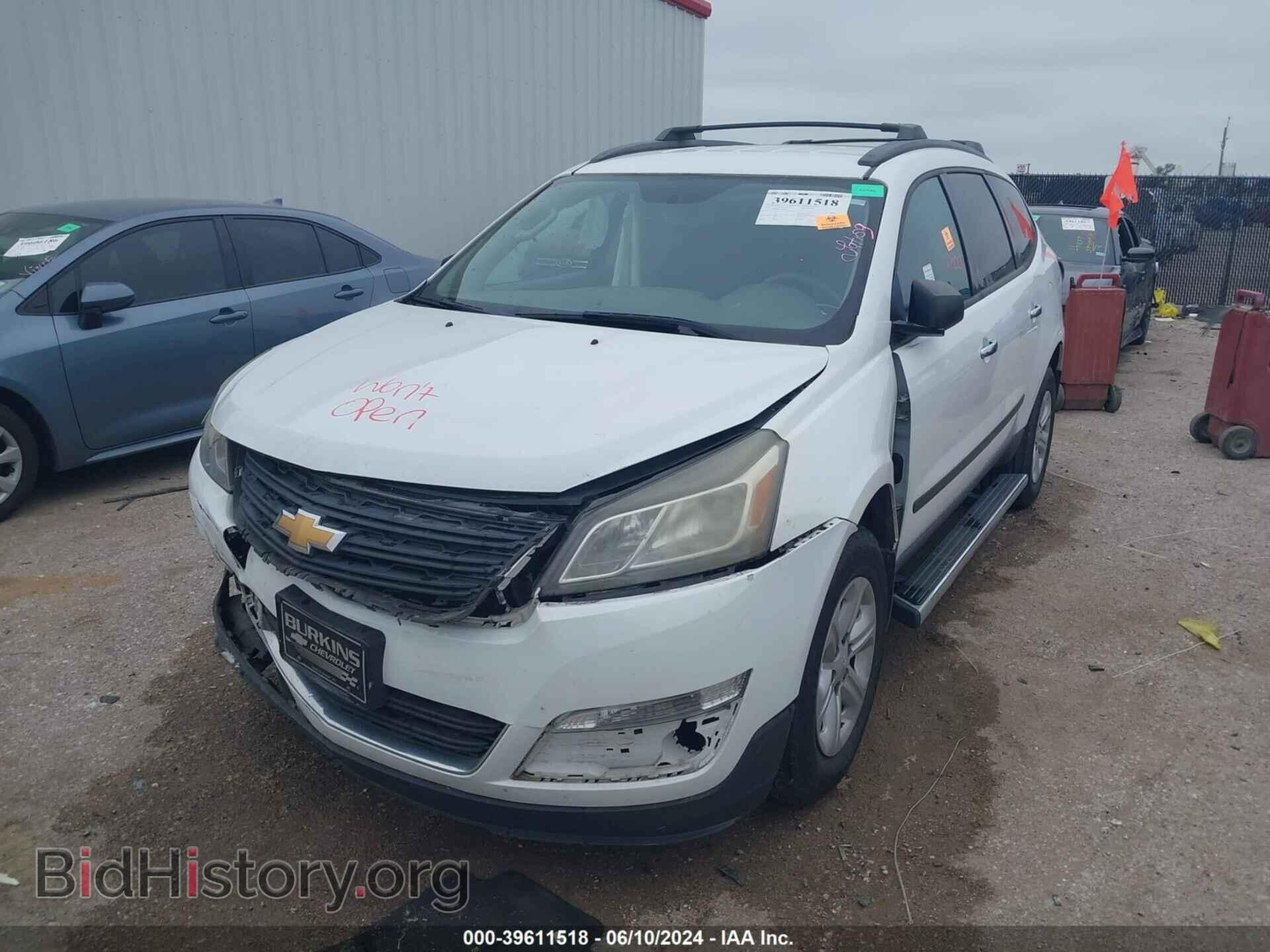 2017 CHEVROLET TRAVERSE - VIN: 1GNKRFED6HJ310972 - Фото 2