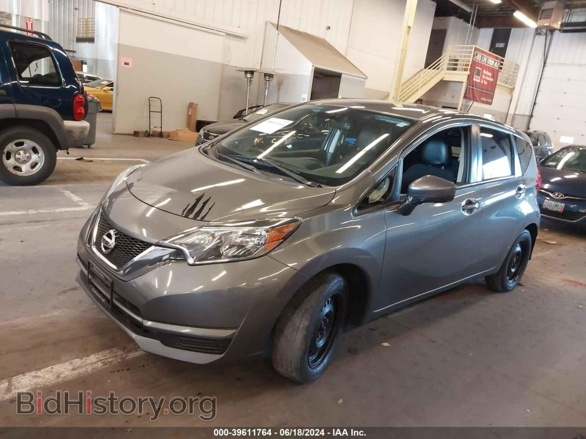 2018 NISSAN VERSA NOTE - VIN: 3N1CE2CP2JL363913 - Фото 2
