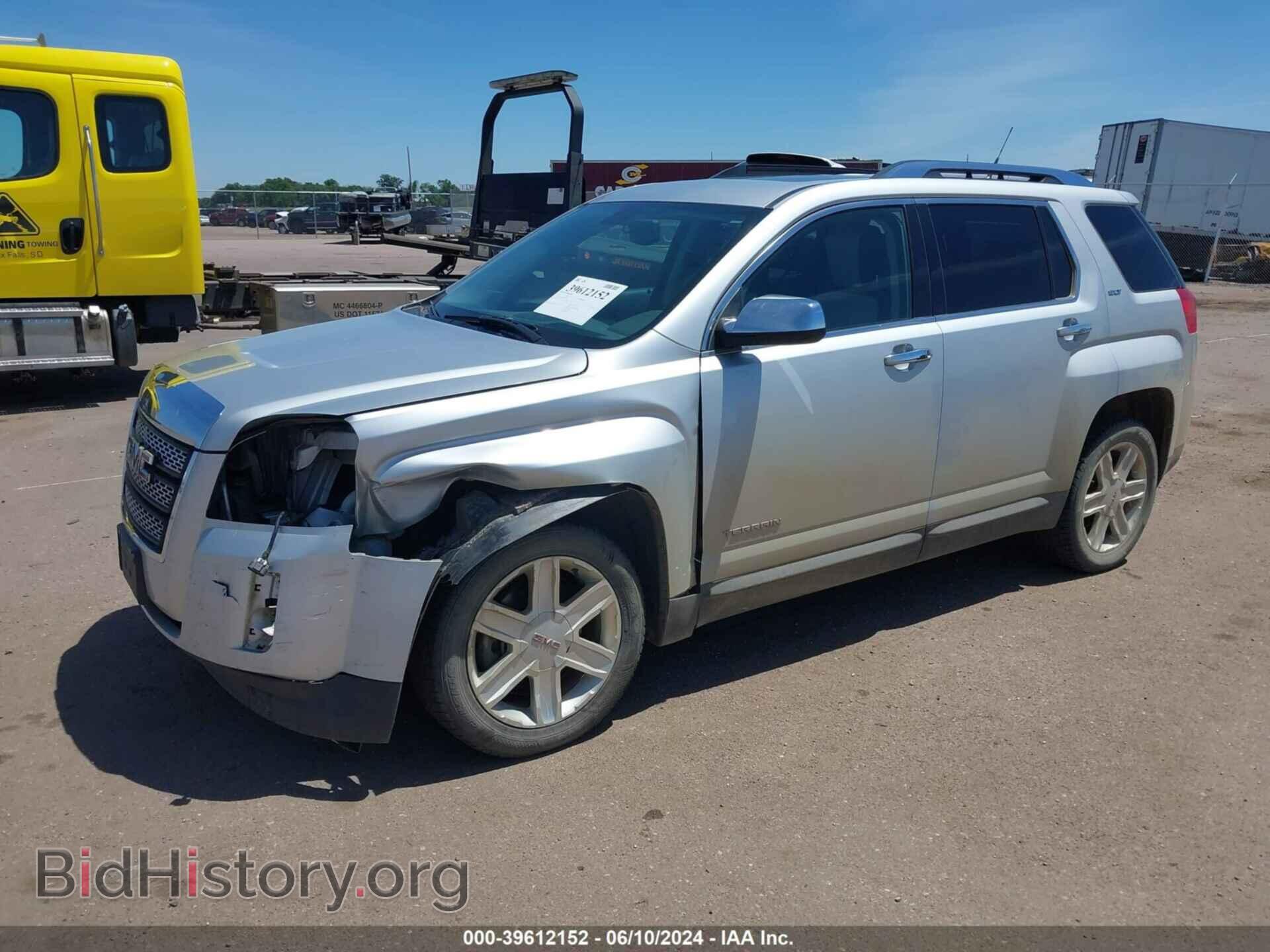 2011 GMC TERRAIN - VIN: 2CTFLXEC2B6446534 - Photo 2