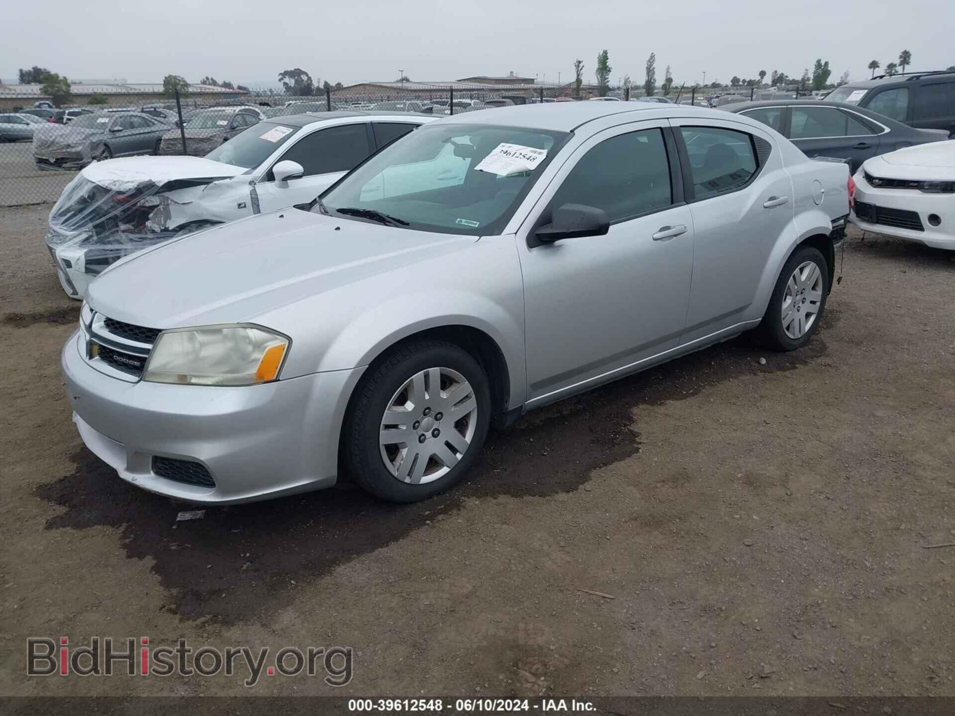 2011 DODGE AVENGER - VIN: 1B3BD4FB3BN590795 - Фото 2
