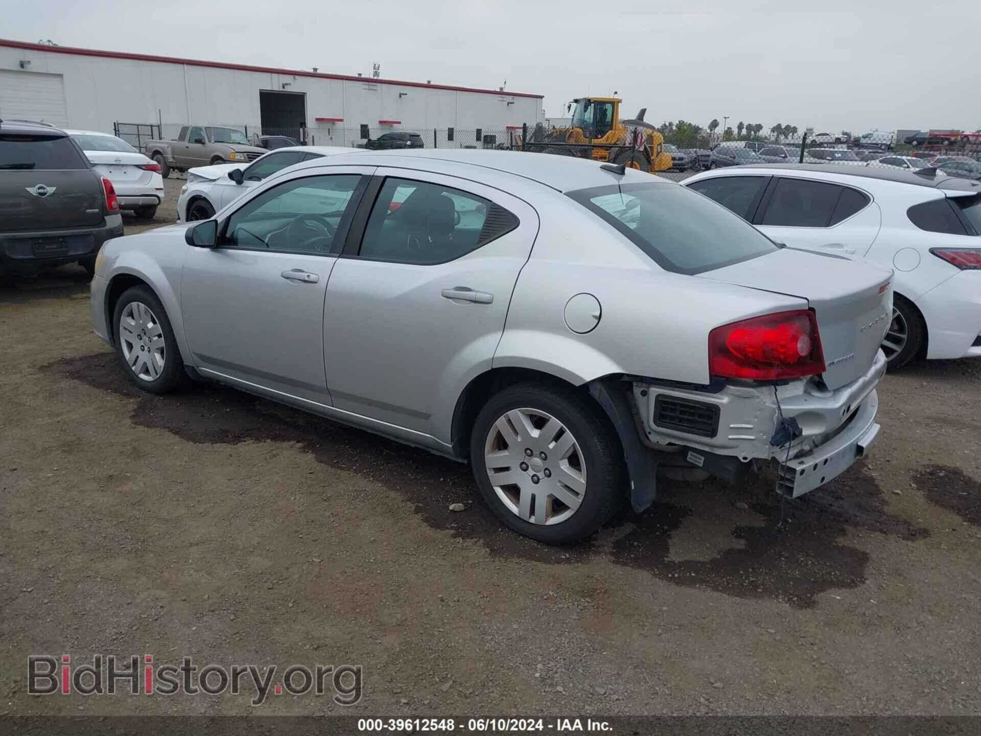 2011 DODGE AVENGER - VIN: 1B3BD4FB3BN590795 - Фото 3