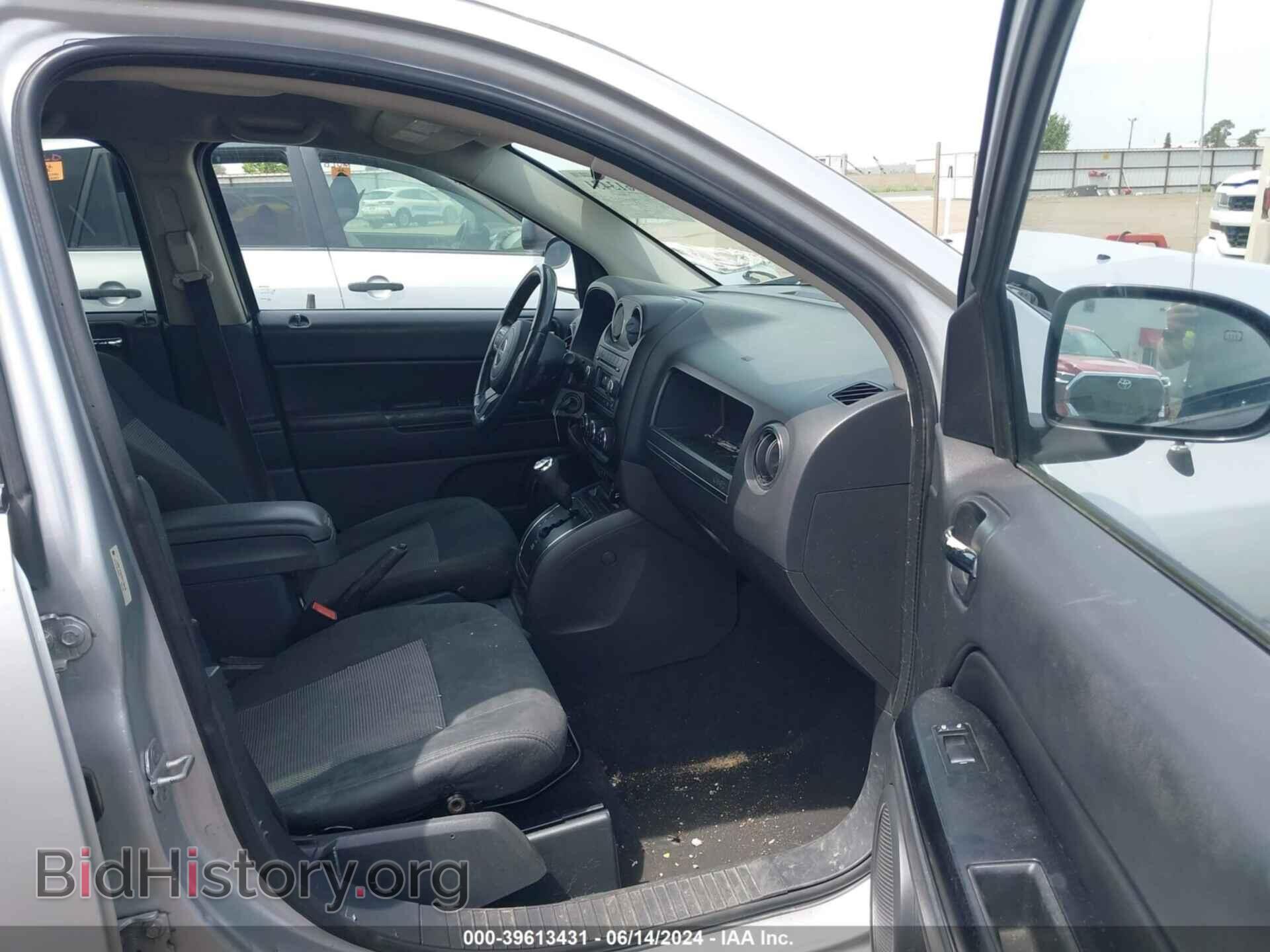 2011 JEEP COMPASS - VIN: 1J4NF1FB2BD136638 - Photo 5