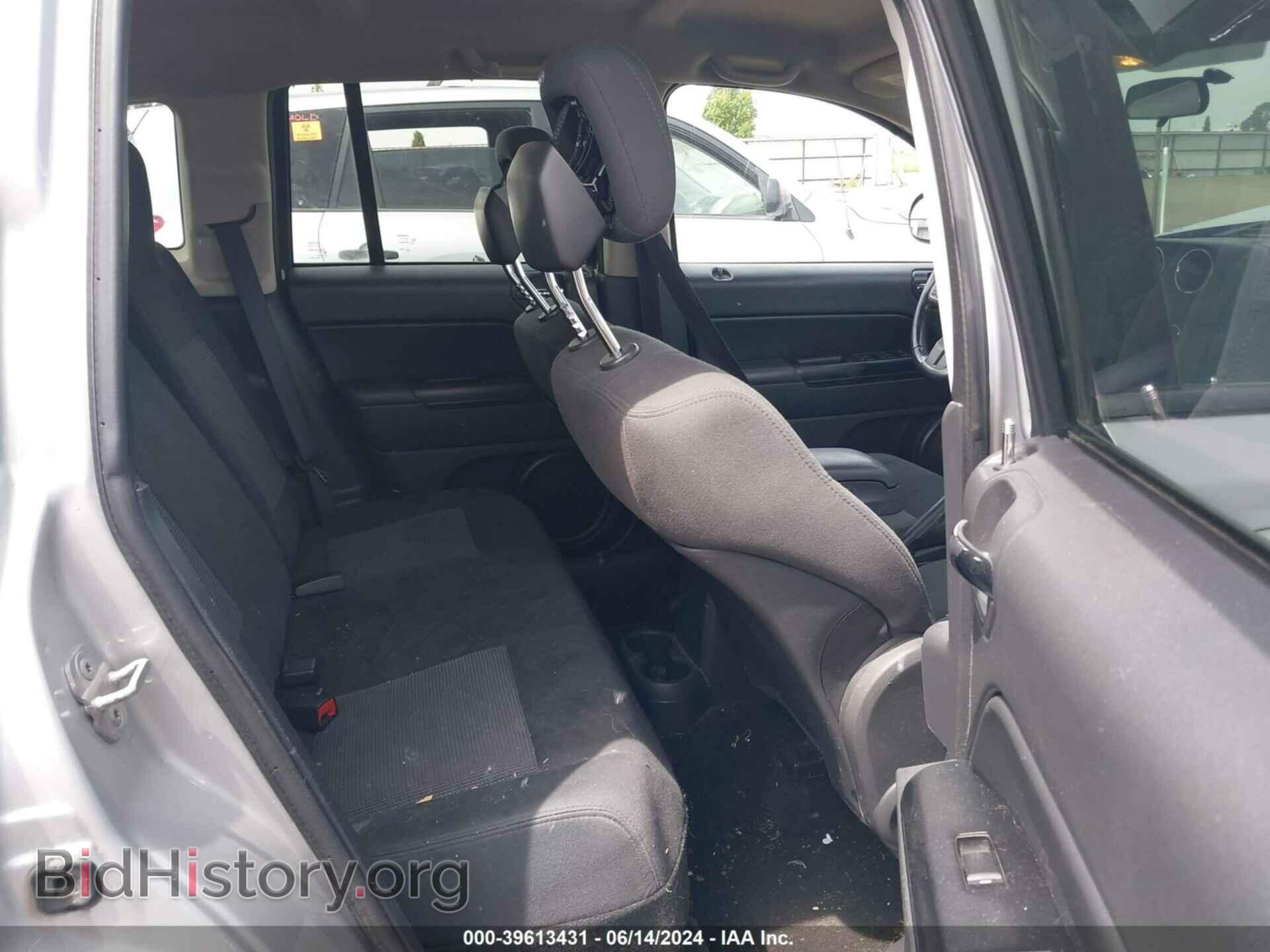2011 JEEP COMPASS - VIN: 1J4NF1FB2BD136638 - Photo 8
