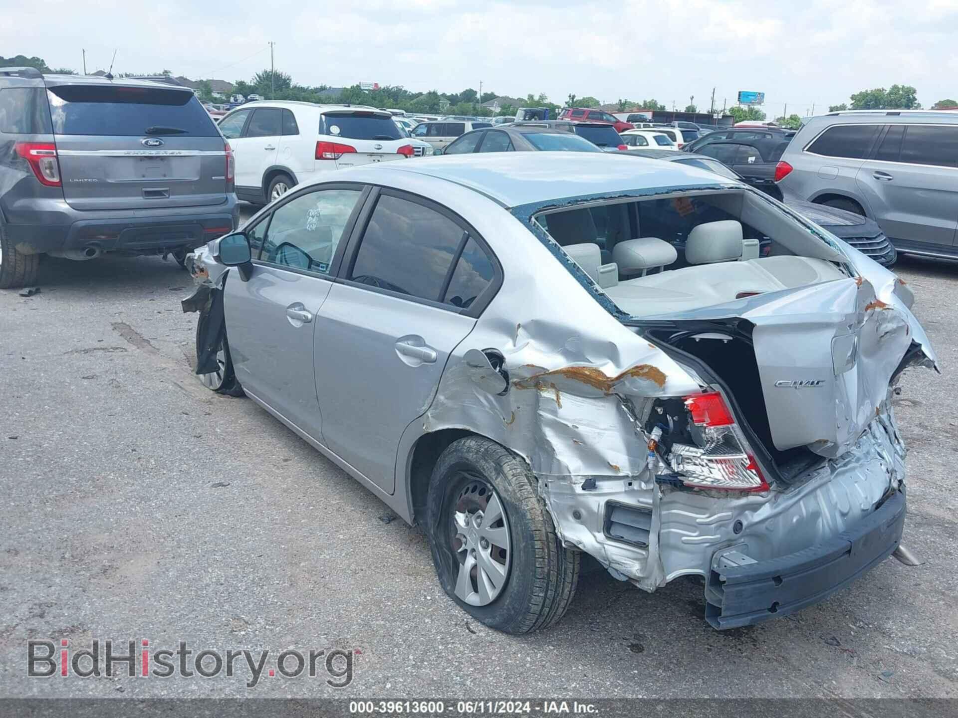 2012 HONDA CIVIC - VIN: 19XFB2F56CE348996 - Фото 3