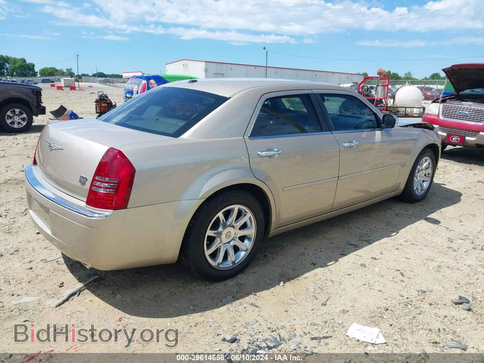 2006 CHRYSLER 300C - VIN: 2C3KA63H86H508977 - Фото 4