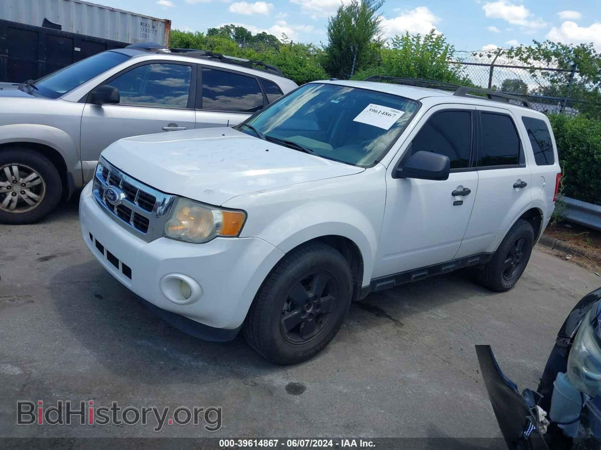 2010 FORD ESCAPE - VIN: 1FMCU0D70AKD28562 - Фото 2