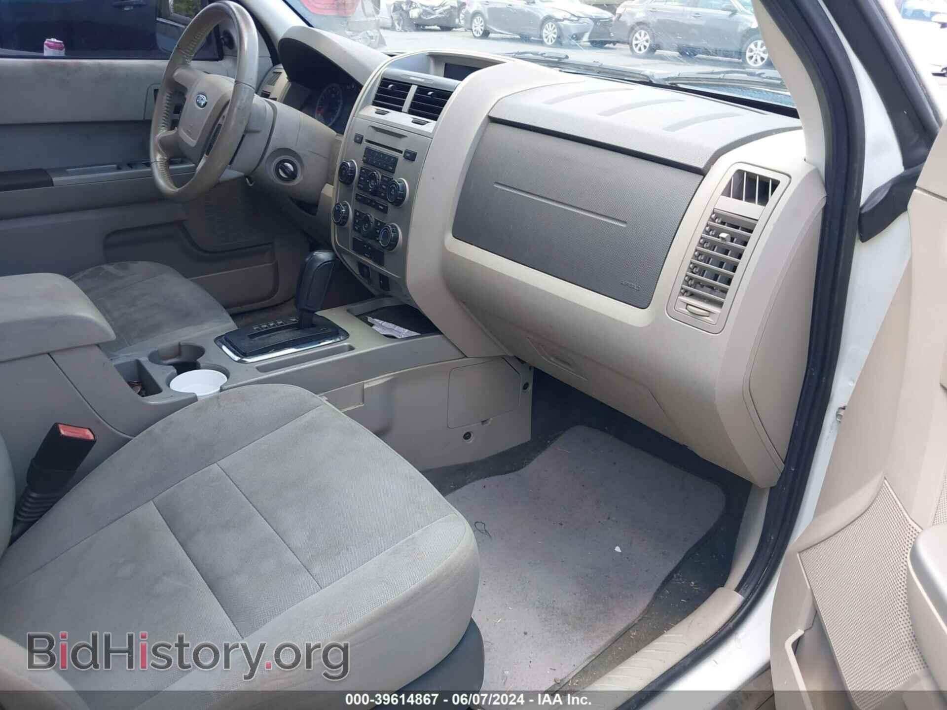2010 FORD ESCAPE - VIN: 1FMCU0D70AKD28562 - Фото 5