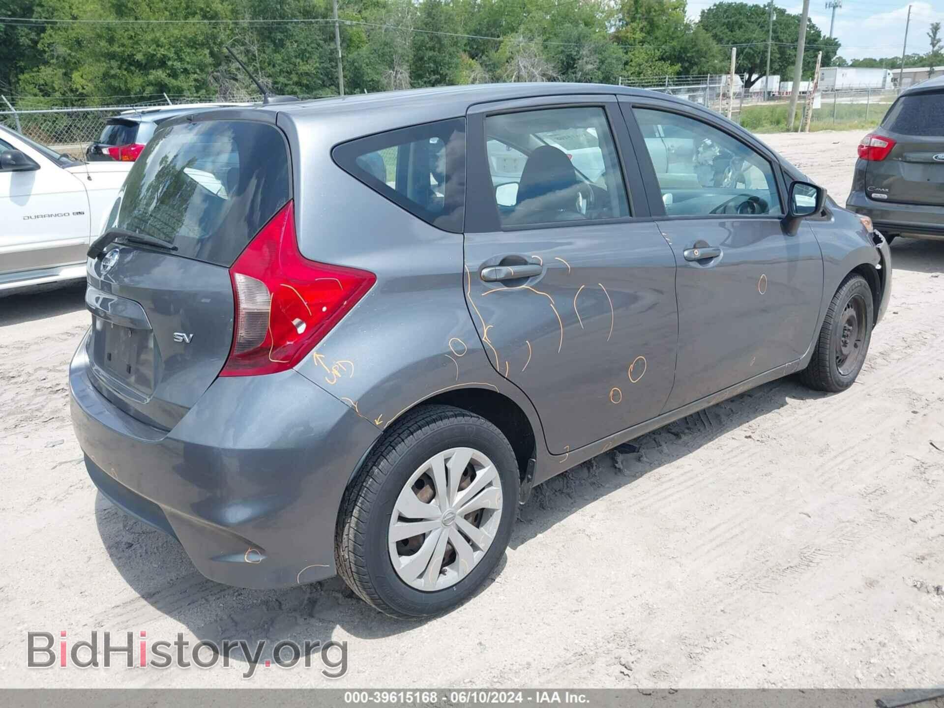 2018 NISSAN VERSA NOTE - VIN: 3N1CE2CP0JL353574 - Фото 4
