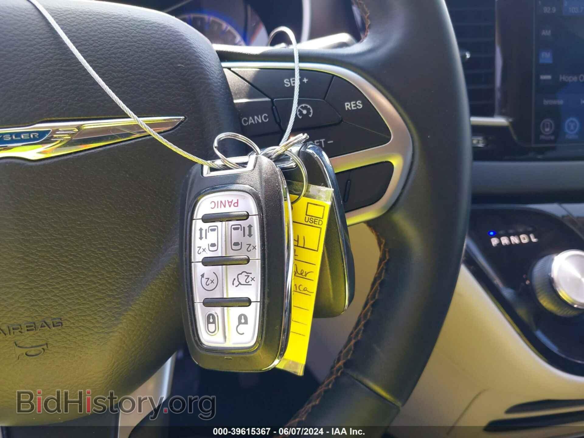 2017 CHRYSLER PACIFICA - VIN: 2C4RC1BG4HR608300 - Фото 11