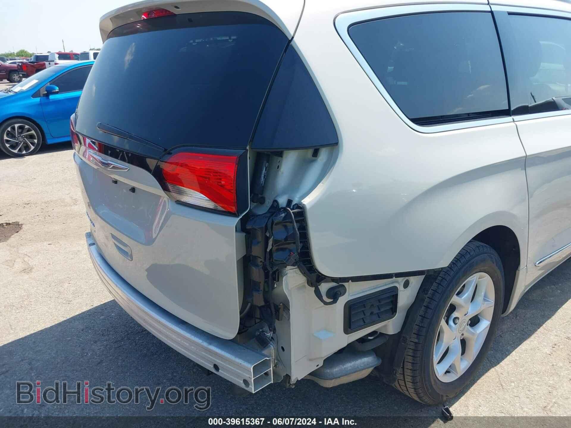 2017 CHRYSLER PACIFICA - VIN: 2C4RC1BG4HR608300 - Фото 17