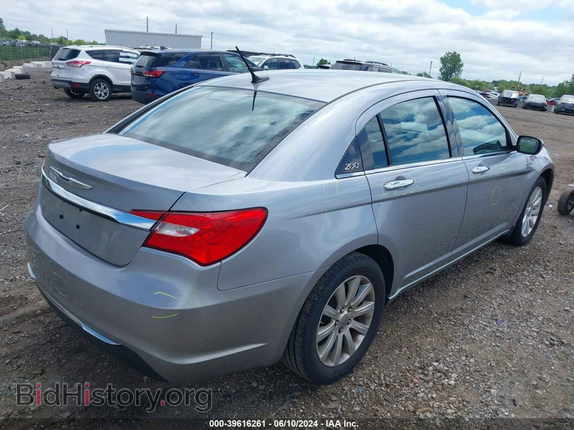 2013 CHRYSLER 200 - VIN: 1C3CCBCG1DN751825 - Фото 4