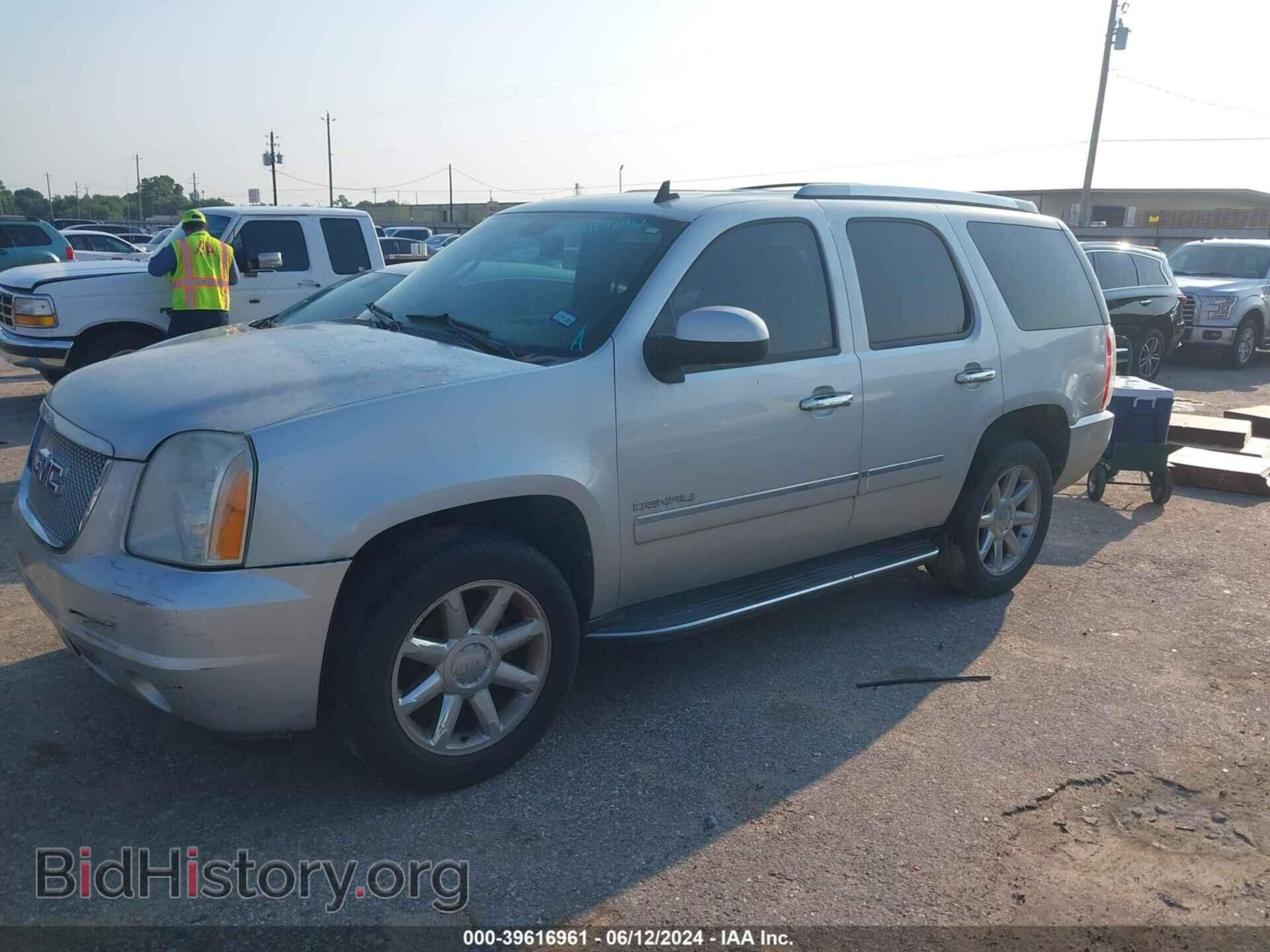 2011 GMC YUKON - VIN: 1GKS1EEF5BR344801 - Фото 2