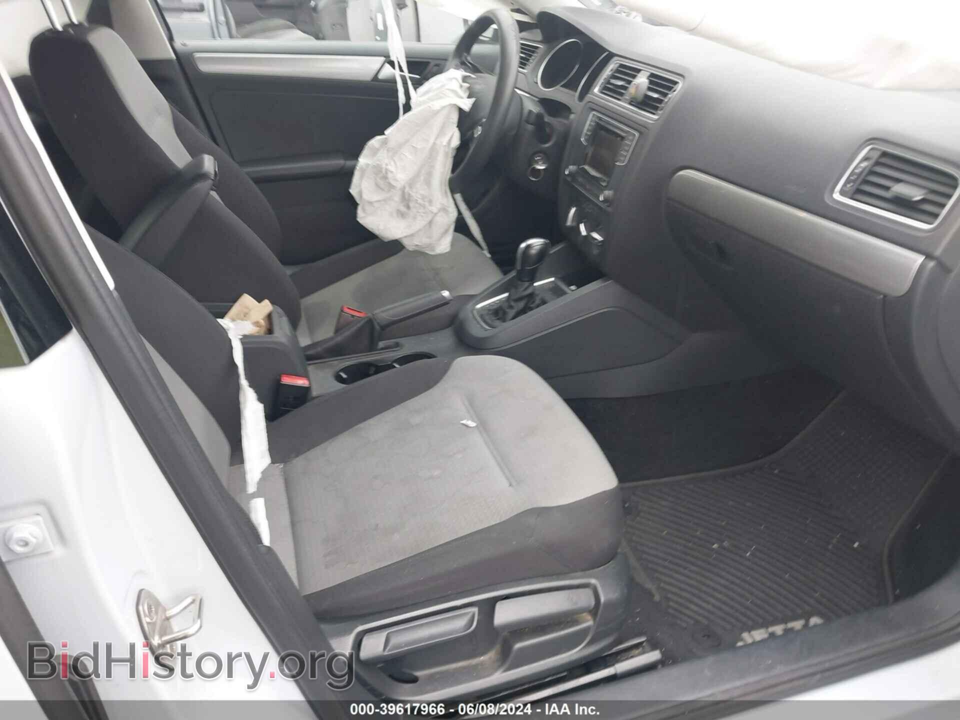 2017 VOLKSWAGEN JETTA - VIN: 3VW2B7AJ3HM407027 - Фото 5