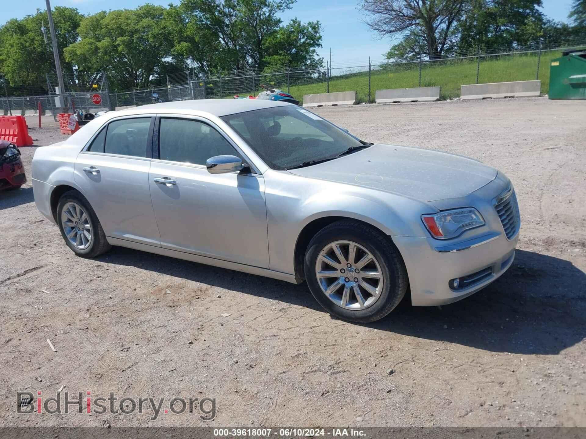 Фотография 2C3CCACG8CH308007 - CHRYSLER 300 2012