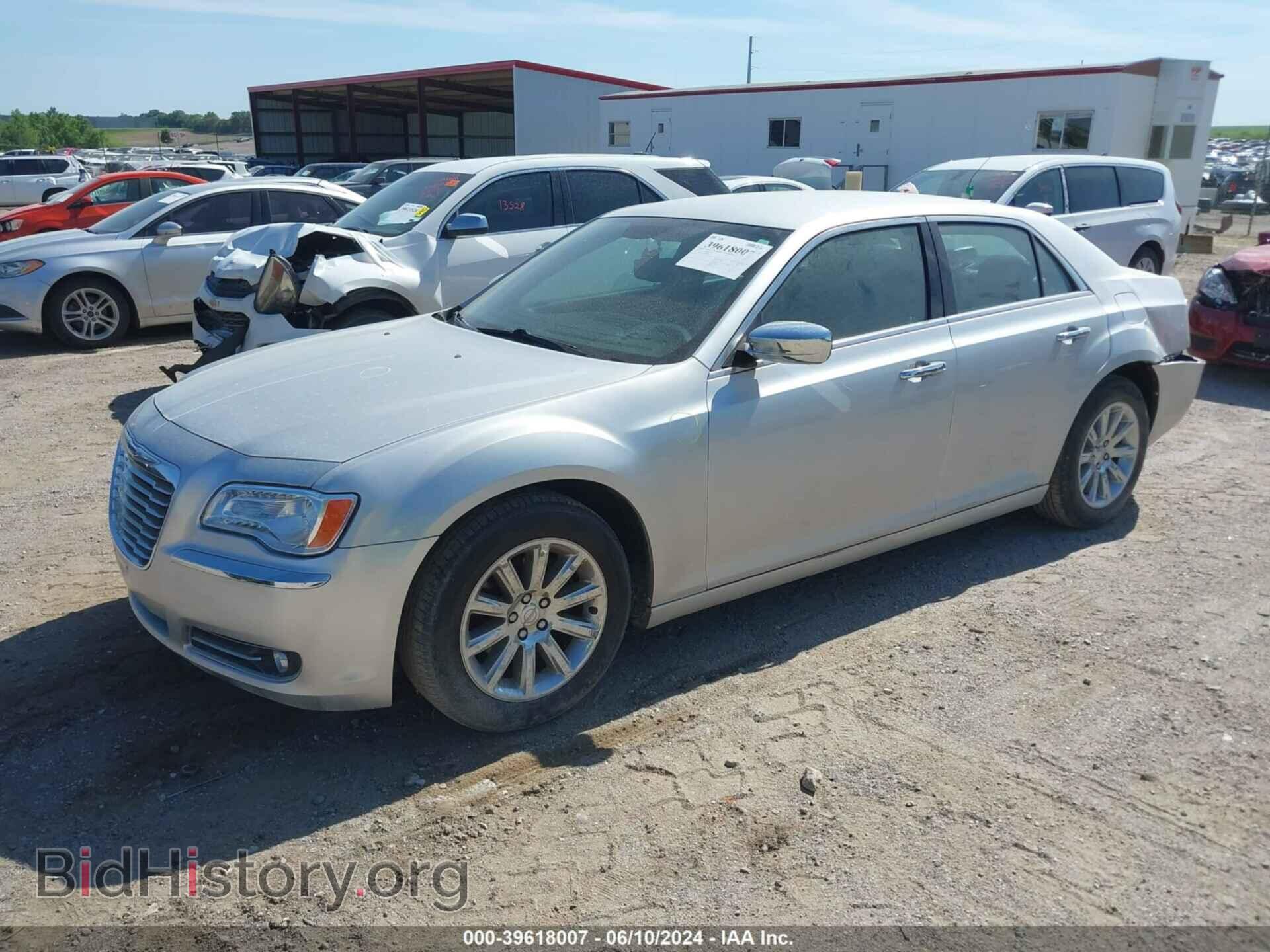 2012 CHRYSLER 300 - VIN: 2C3CCACG8CH308007 - Фото 2