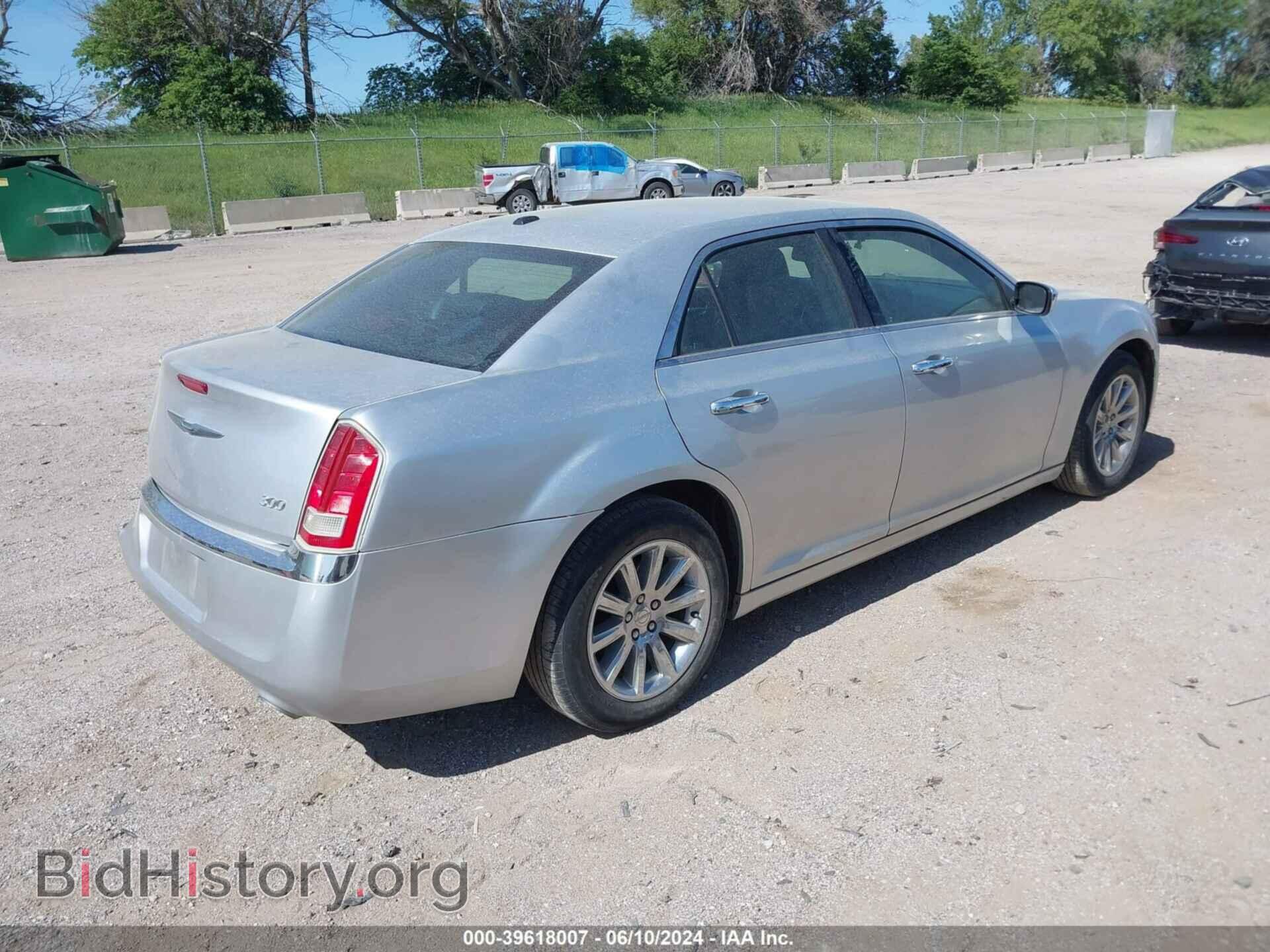 2012 CHRYSLER 300 - VIN: 2C3CCACG8CH308007 - Фото 4