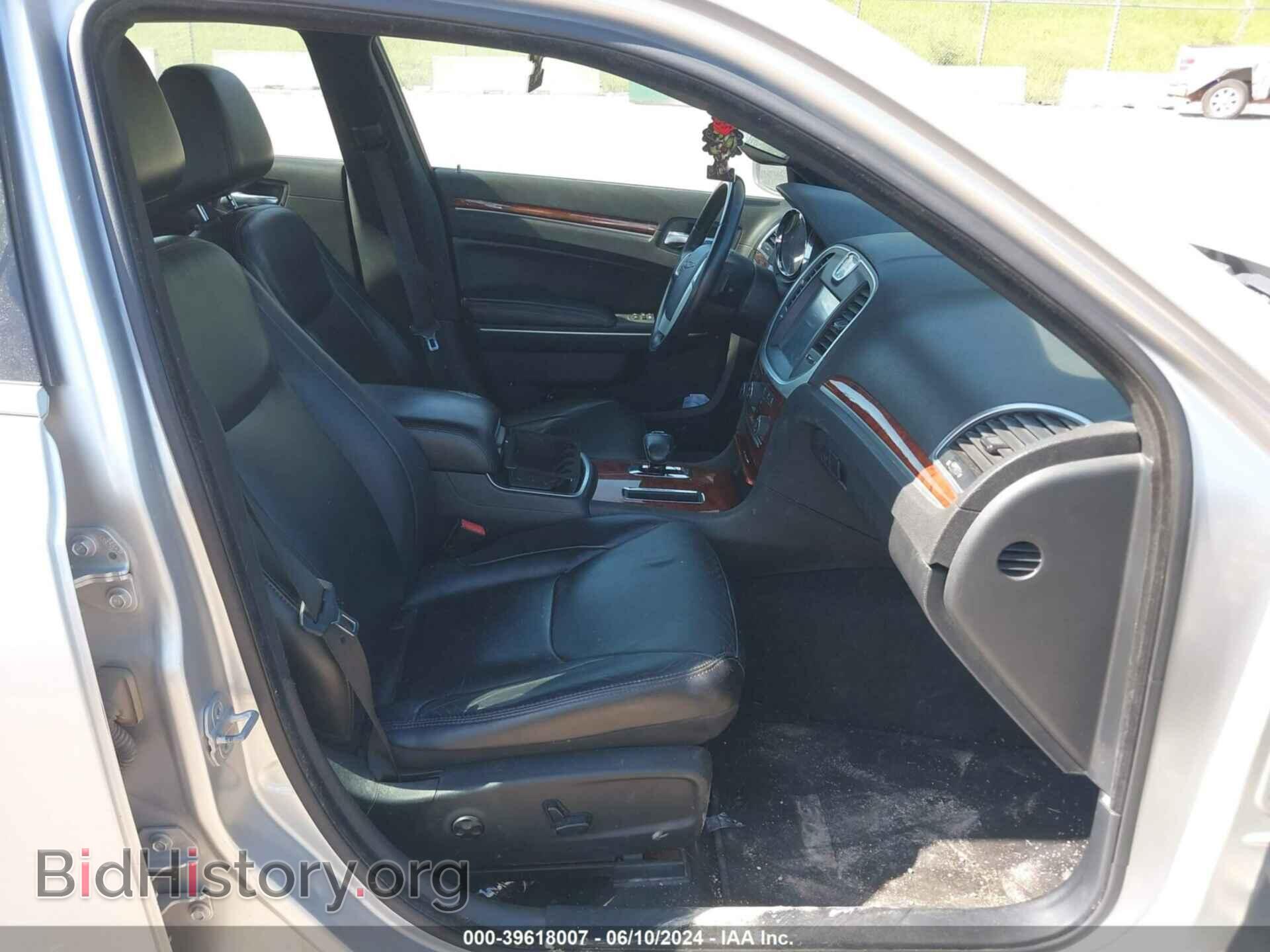 2012 CHRYSLER 300 - VIN: 2C3CCACG8CH308007 - Фото 5