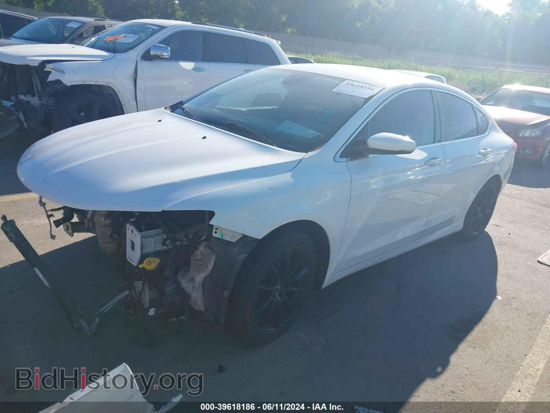 2015 CHRYSLER 200 - VIN: 1C3CCCEG5FN540567 - Фото 2