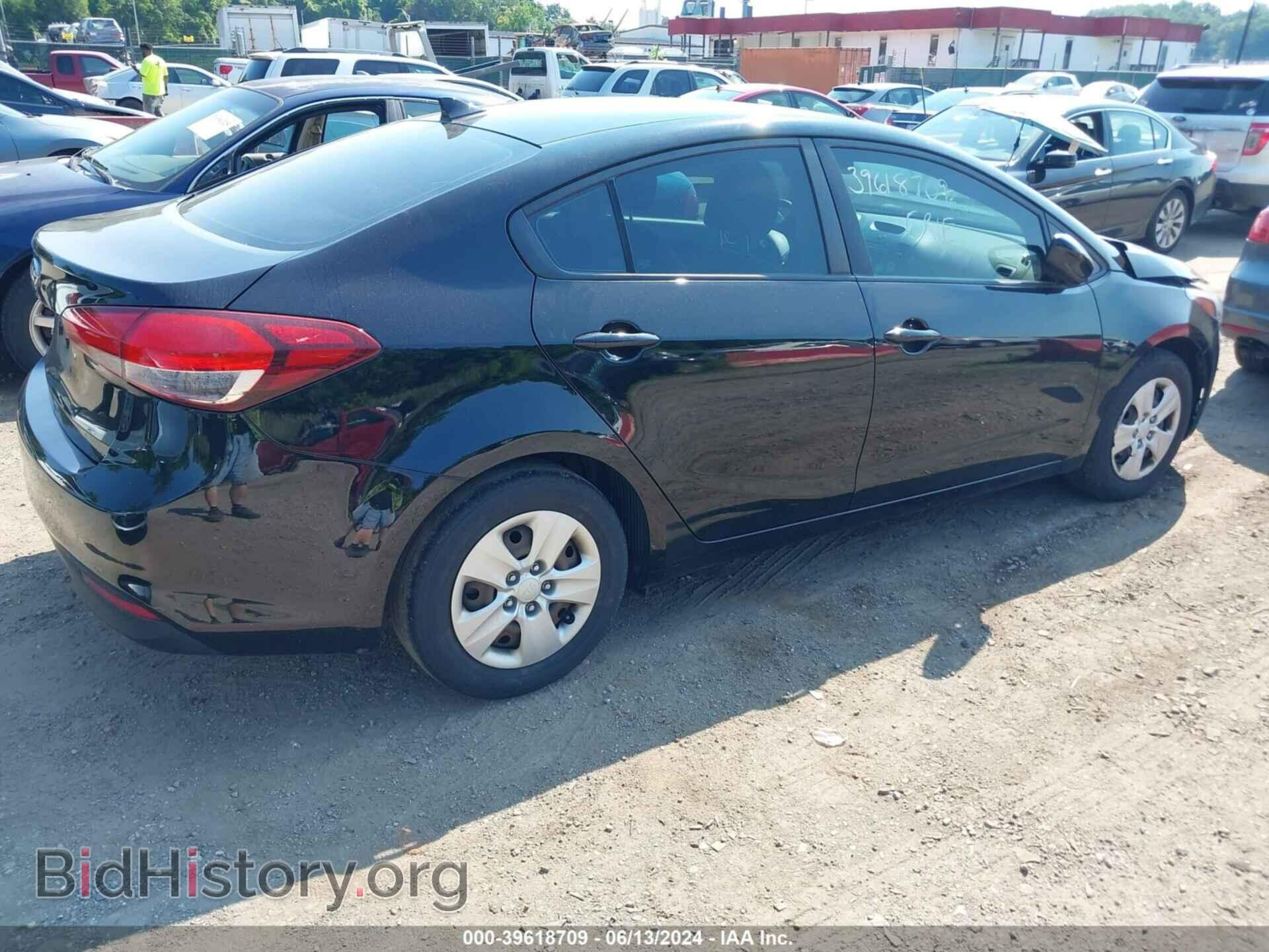 2017 KIA FORTE - VIN: 3KPFK4A72HE049372 - Фото 4