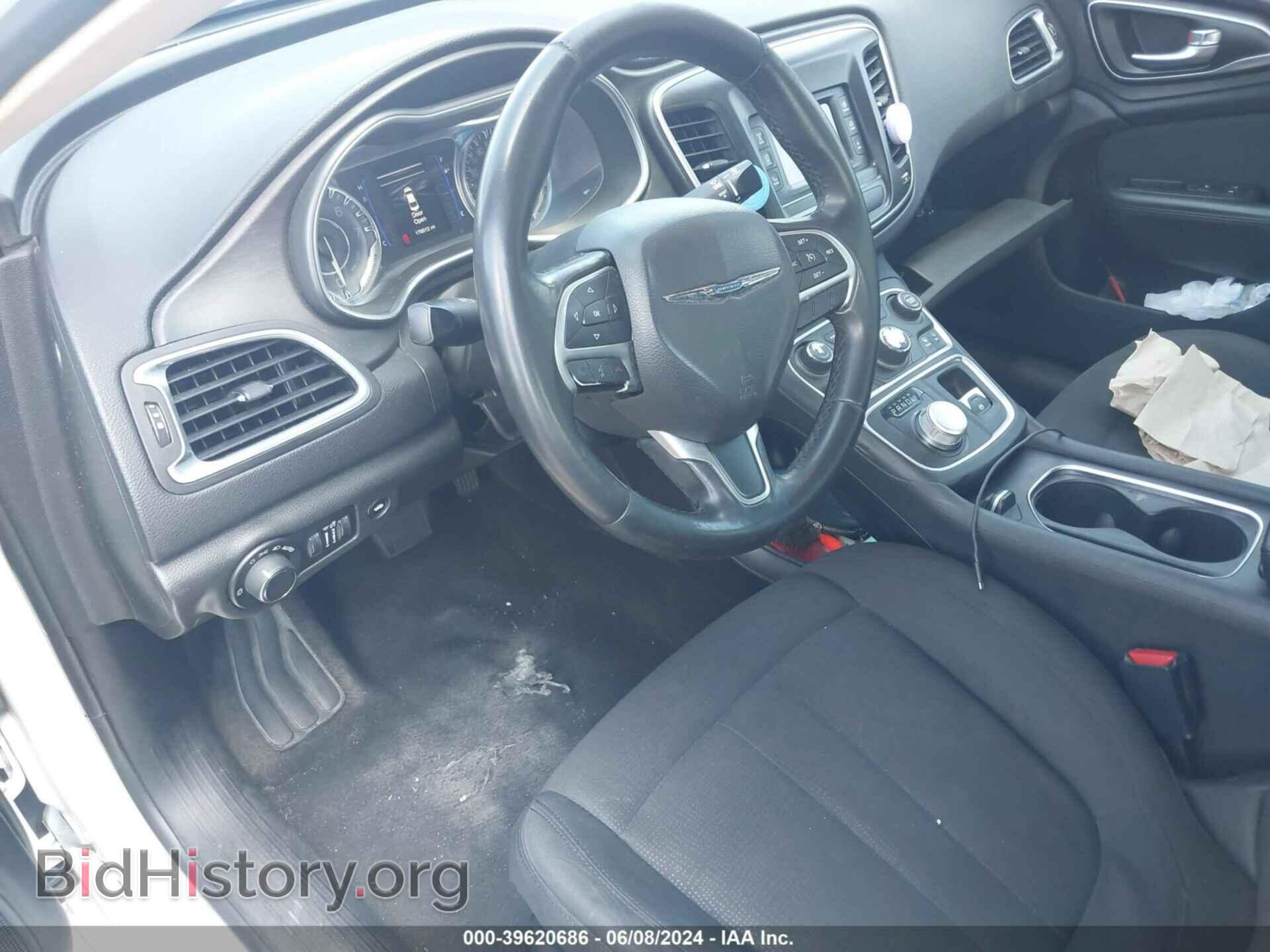 2016 CHRYSLER 200 - VIN: 1C3CCCAB6GN109585 - Фото 9