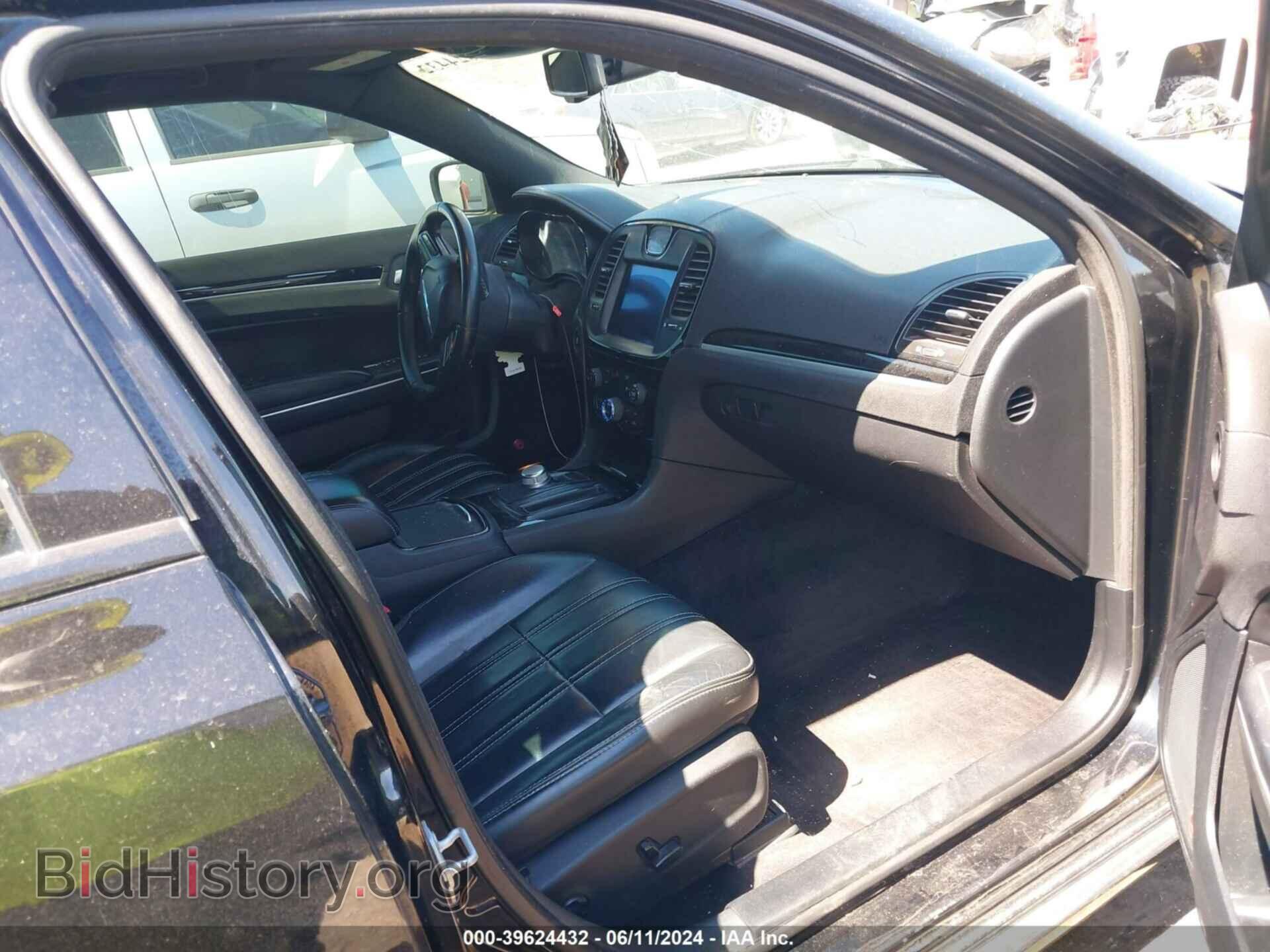 2017 CHRYSLER 300 - VIN: 2C3CCAGG6HH540400 - Фото 5