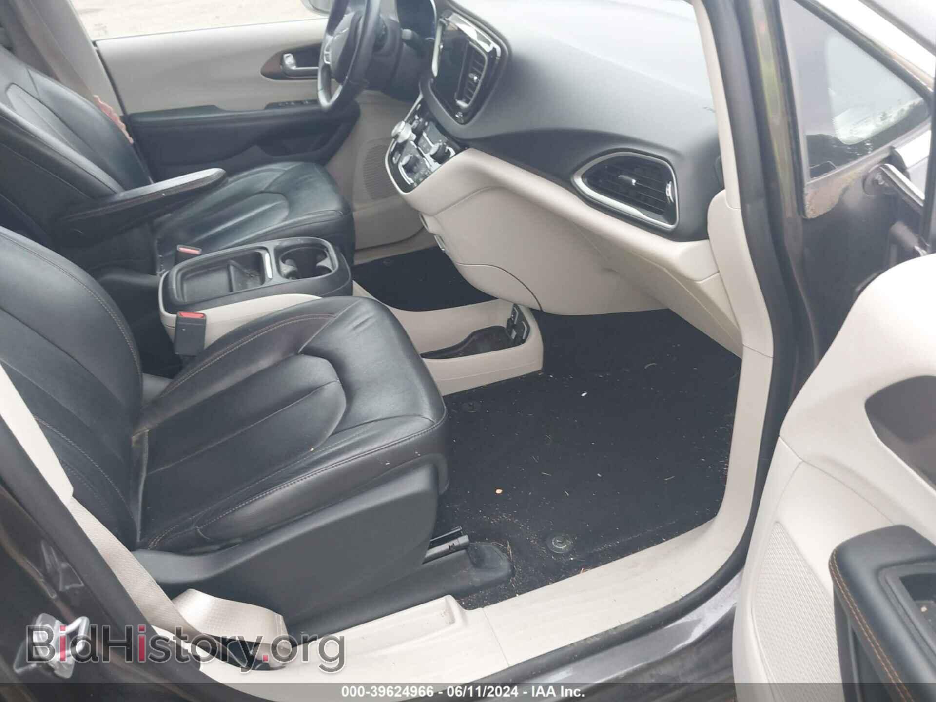 2017 CHRYSLER PACIFICA - VIN: 2C4RC1BGXHR576050 - Photo 5