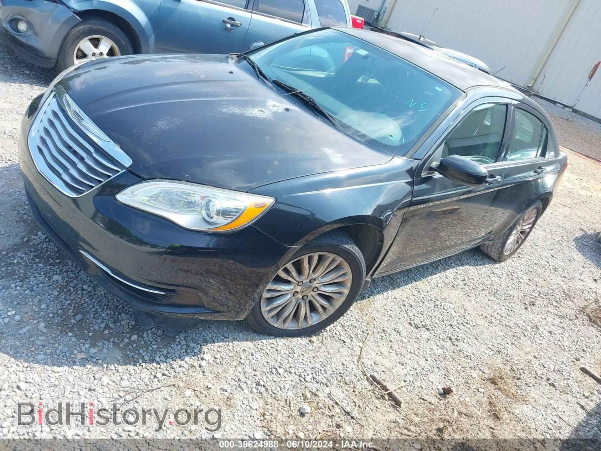 2013 CHRYSLER 200 - VIN: 1C3CCBAB1DN670993 - Фото 2