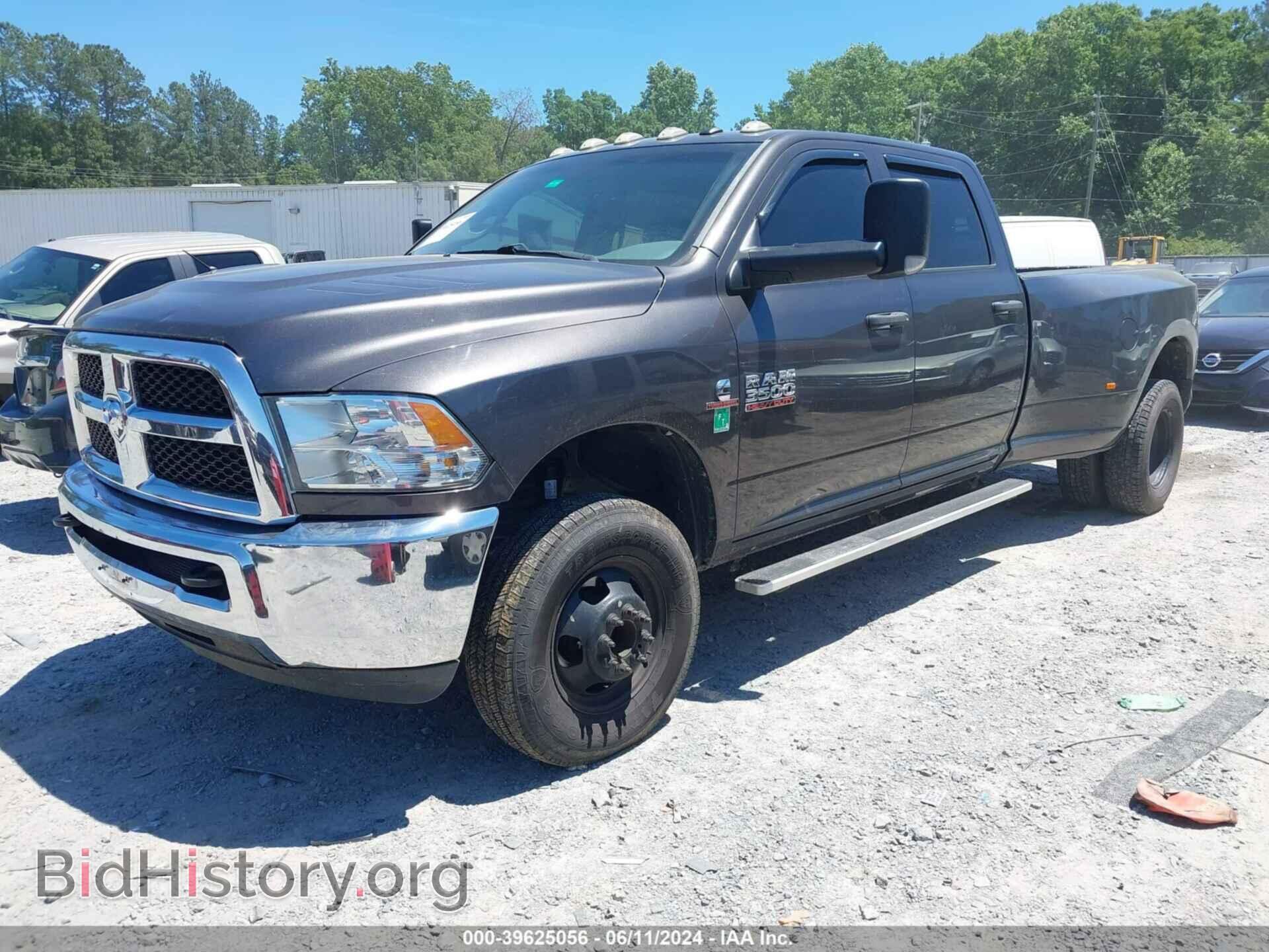 2018 RAM 3500 - VIN: 3C63RRGL6JG132143 - Фото 2