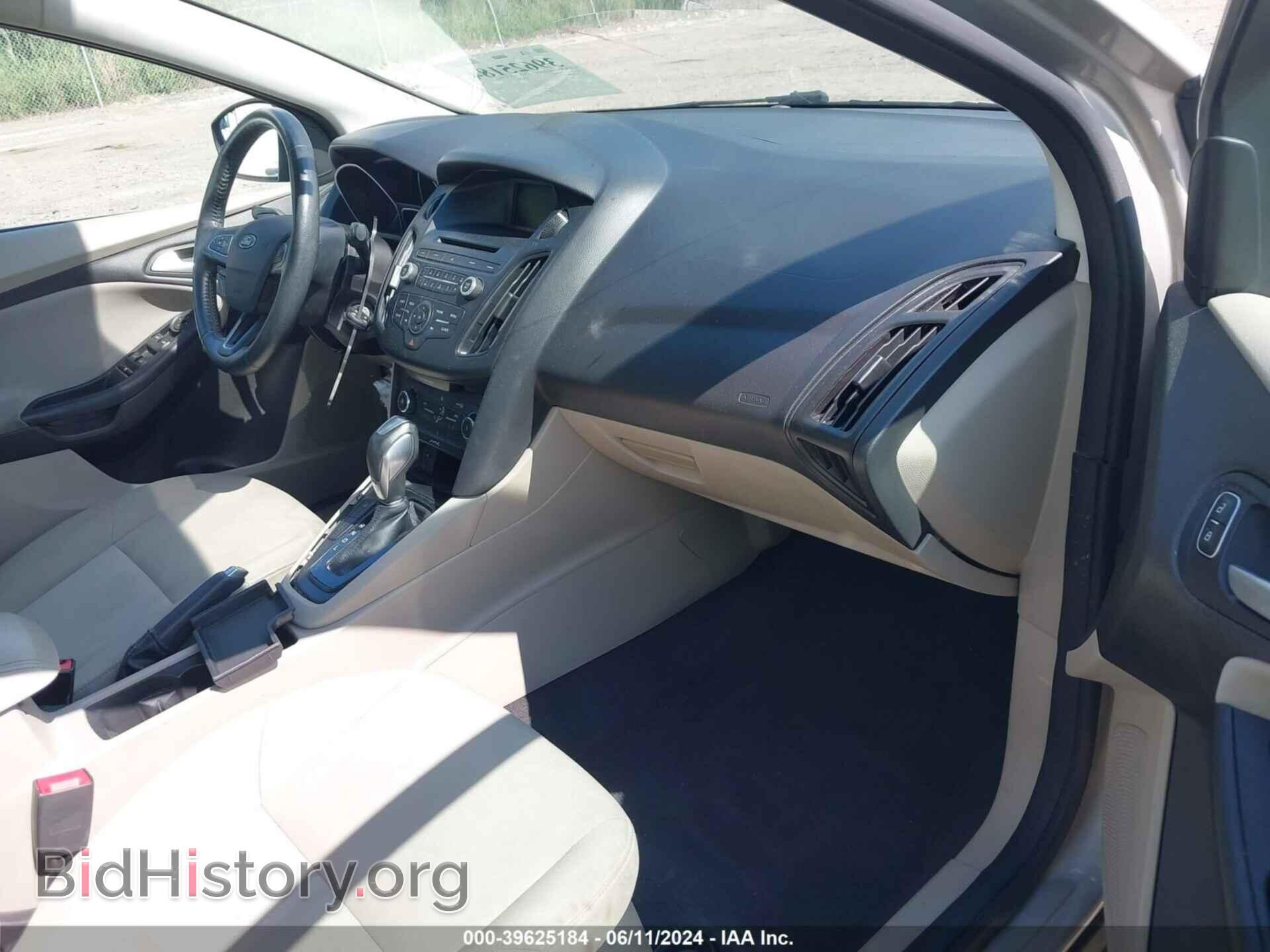 2016 FORD FOCUS - VIN: 1FADP3F21GL201203 - Photo 5