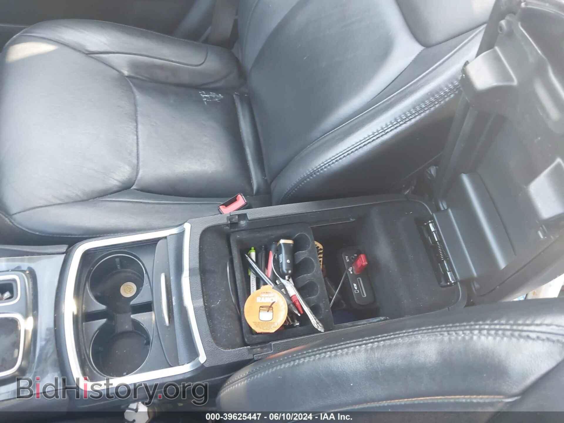 2015 CHRYSLER 300 - VIN: 2C3CCAAG2FH931923 - Фото 7