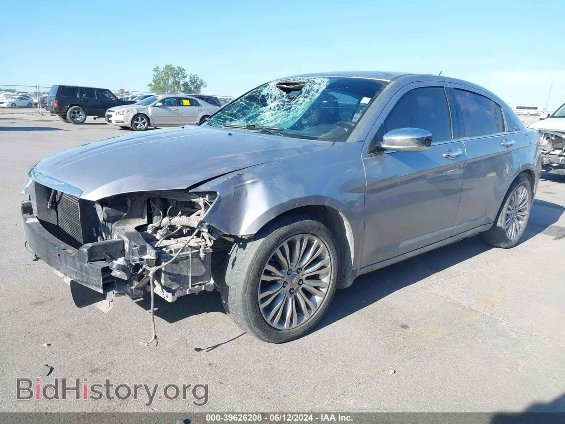 2013 CHRYSLER 200 - VIN: 1C3CCBCG3DN510347 - Фото 2