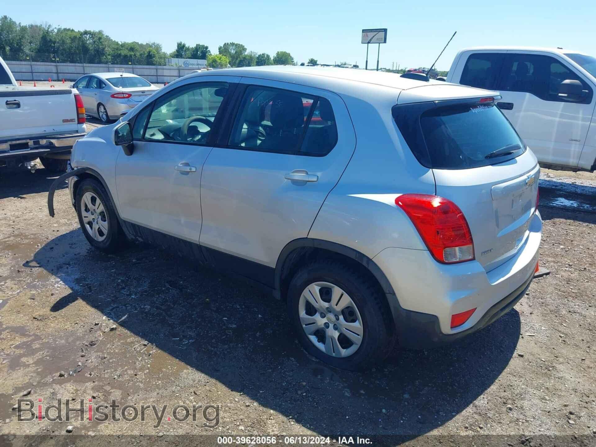 2017 CHEVROLET TRAX - VIN: 3GNCJKSB3HL214328 - Фото 3