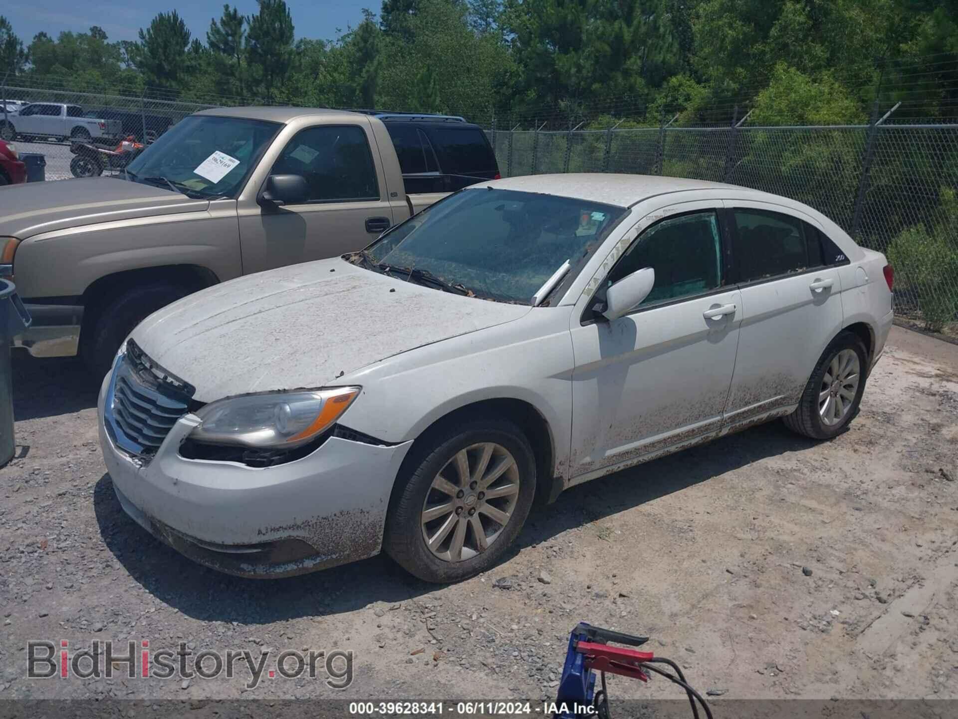 2012 CHRYSLER 200 - VIN: 1C3CCBBB7CN105483 - Фото 2