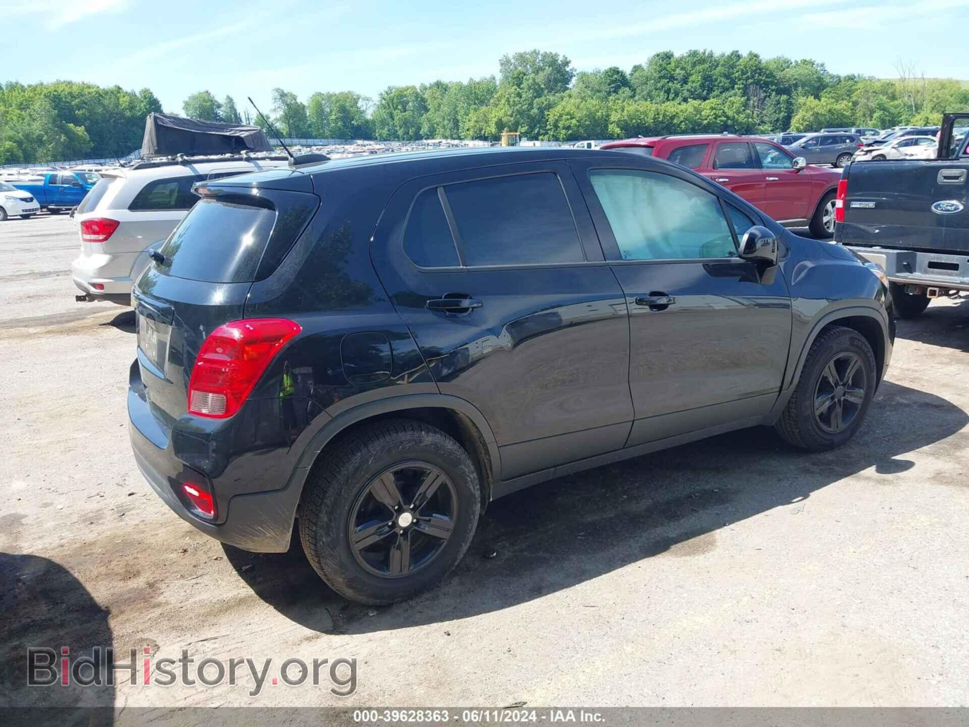 2019 CHEVROLET TRAX - VIN: 3GNCJKSB7KL400459 - Фото 4