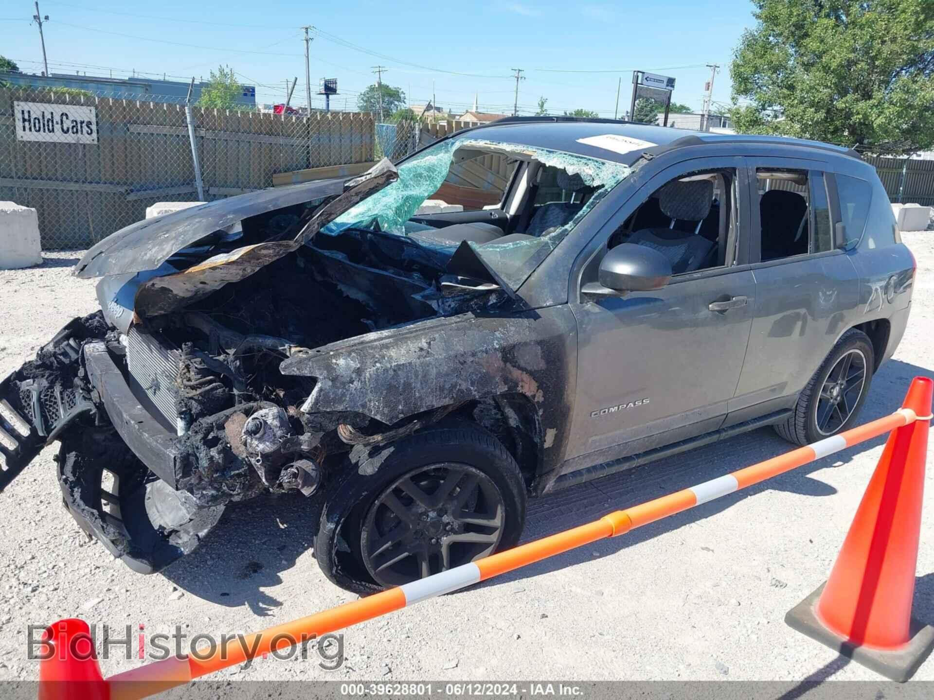 2012 JEEP COMPASS - VIN: 1C4NJDBB7CD509640 - Фото 2