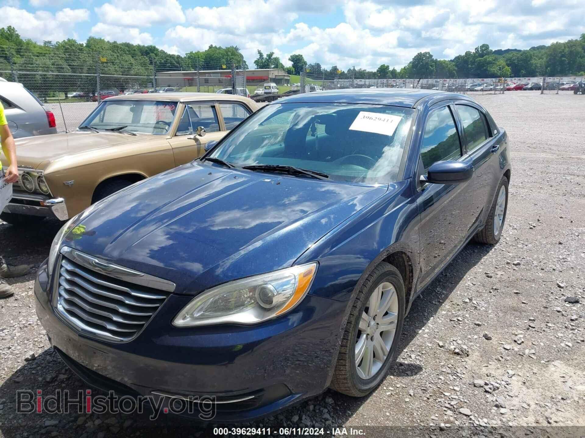 2013 CHRYSLER 200 - VIN: 1C3CCBBB5DN688931 - Photo 2