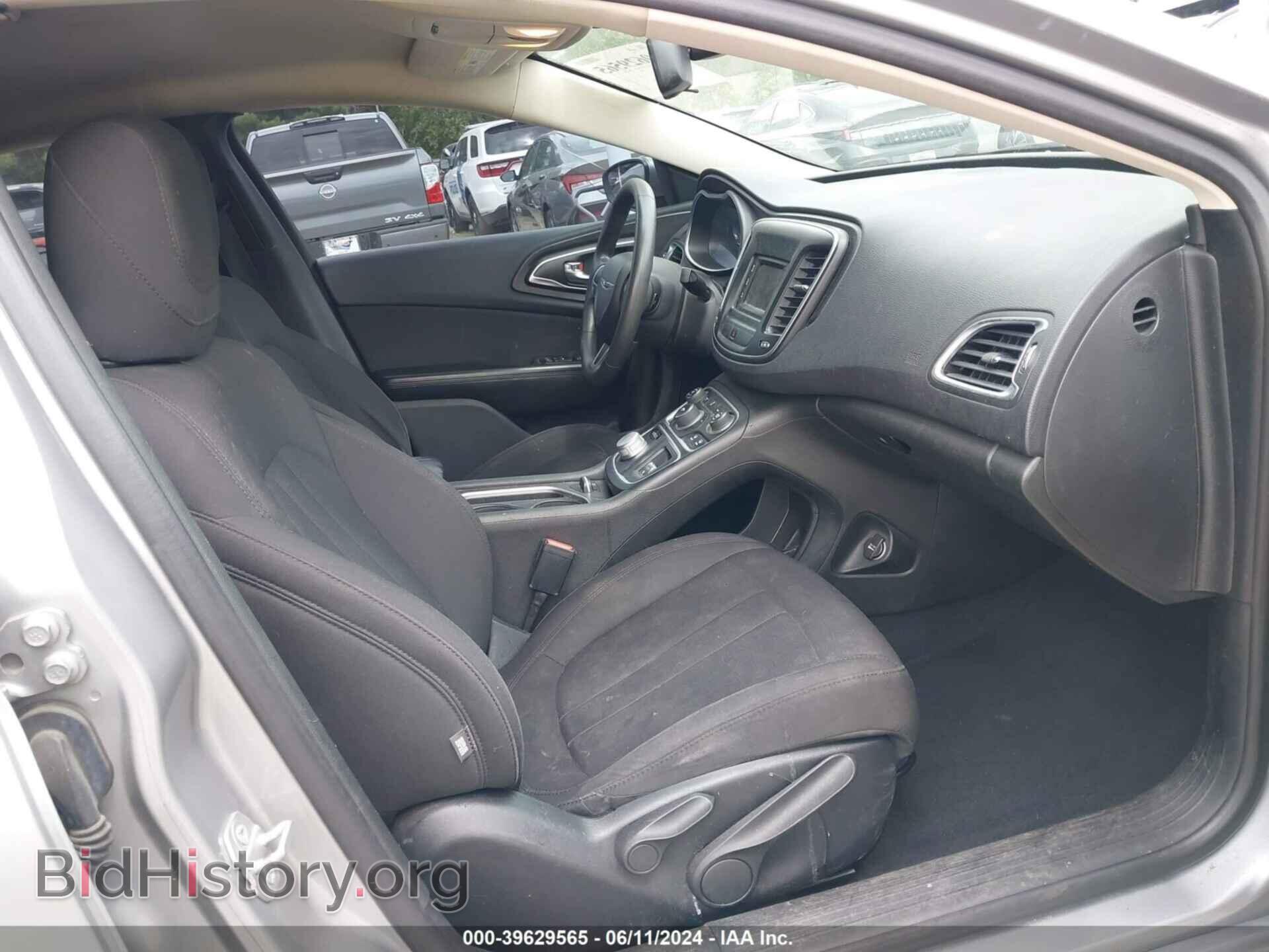 2015 CHRYSLER 200 - VIN: 1C3CCCAB5FN575412 - Фото 5